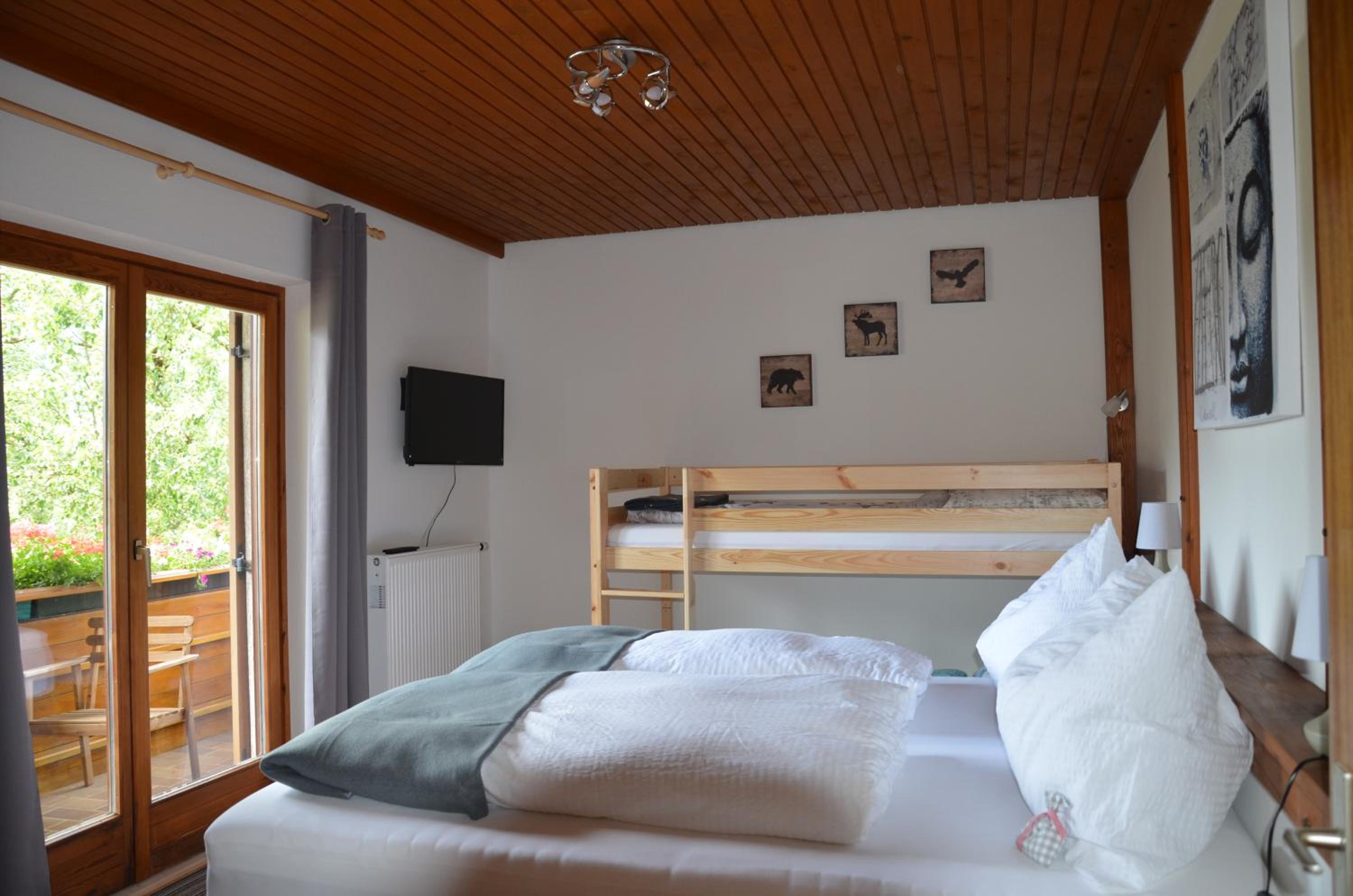 Apartment 3 photo 1