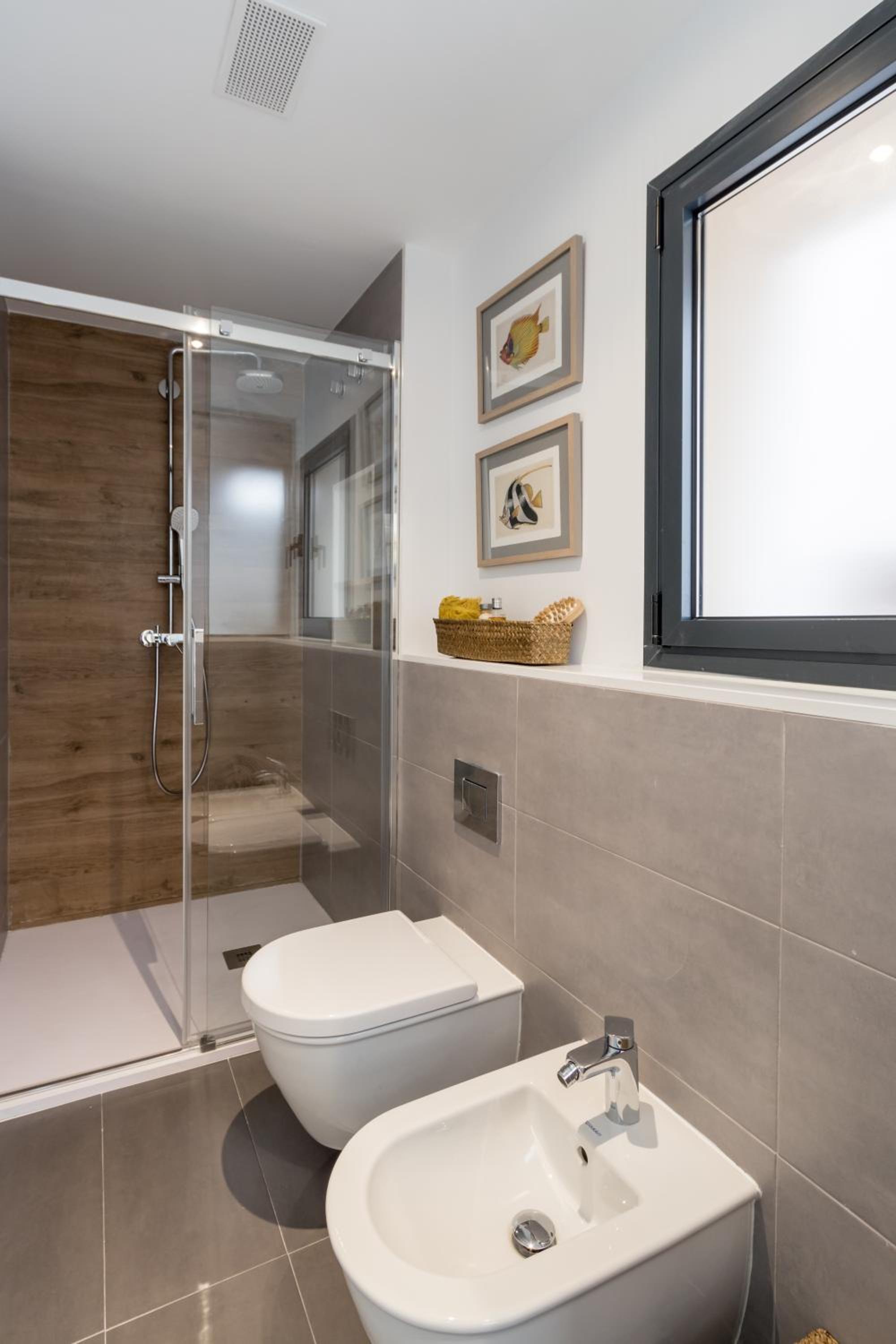 Apartment with Shower