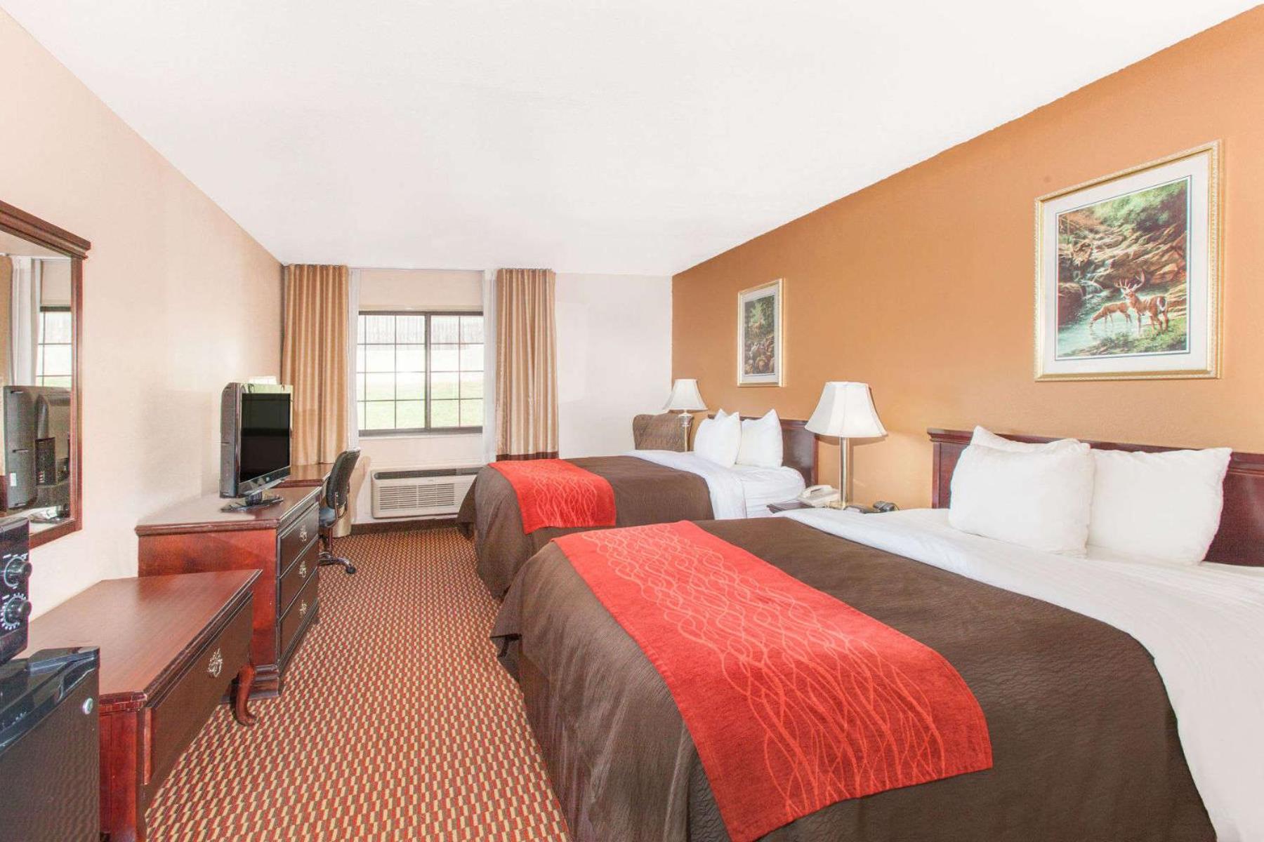 Queen Room with Two Queen Beds - Non-Smoking