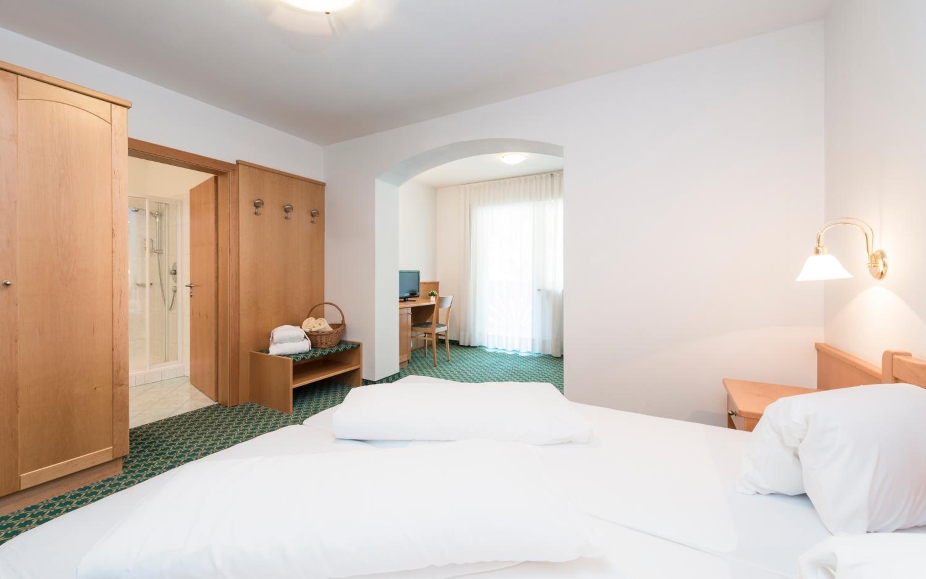 Superior Double Room with Balcony - Photo 2