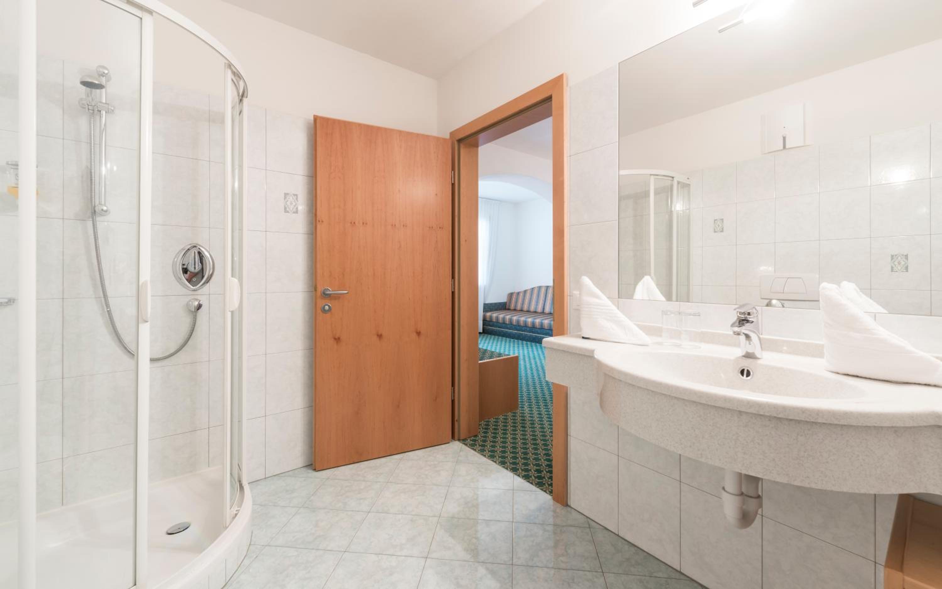 Superior Double Room with Balcony - Photo 3