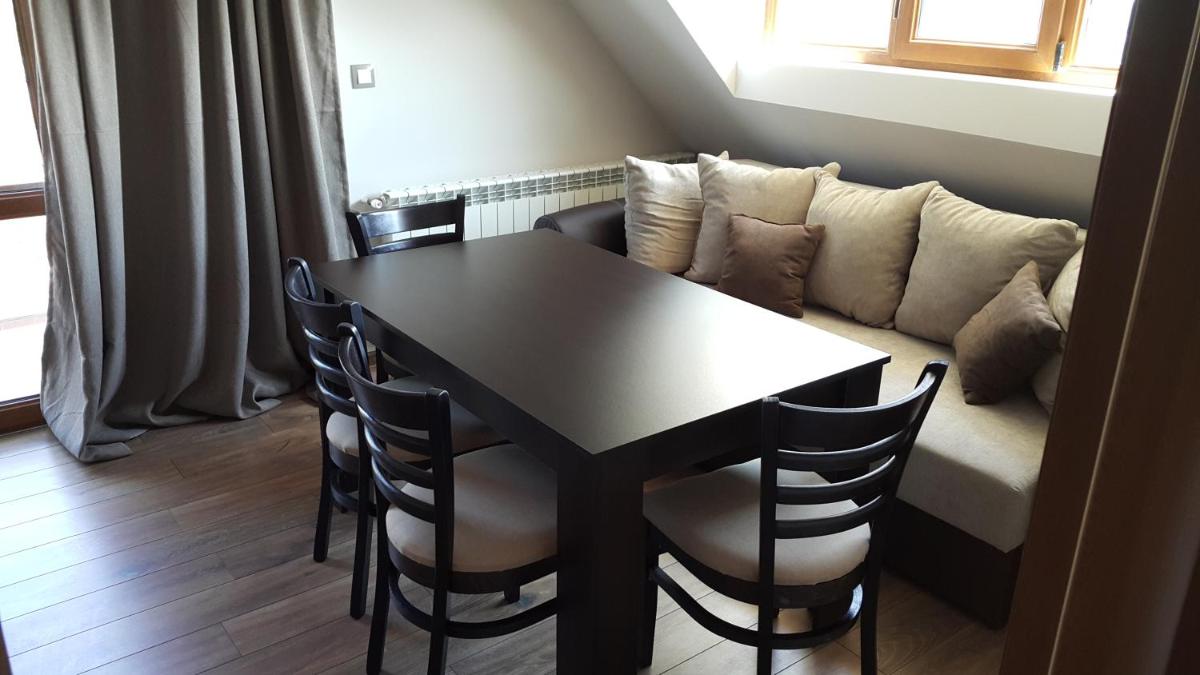 One-Bedroom Apartment with Balcony photo 2