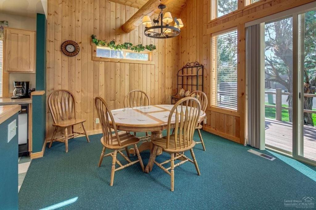 Two-Bedroom House photo 3