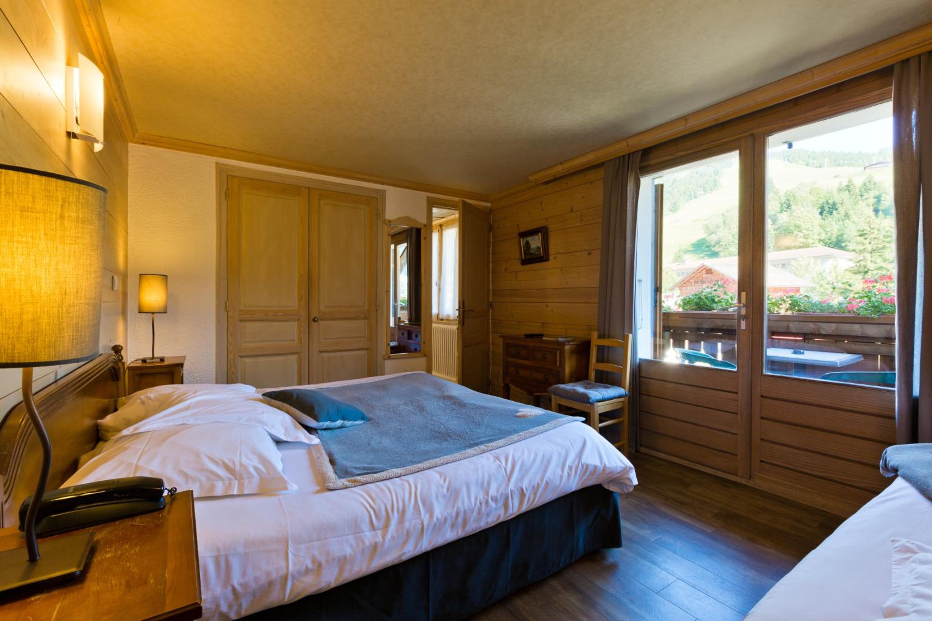 Superior Triple Room photo 2