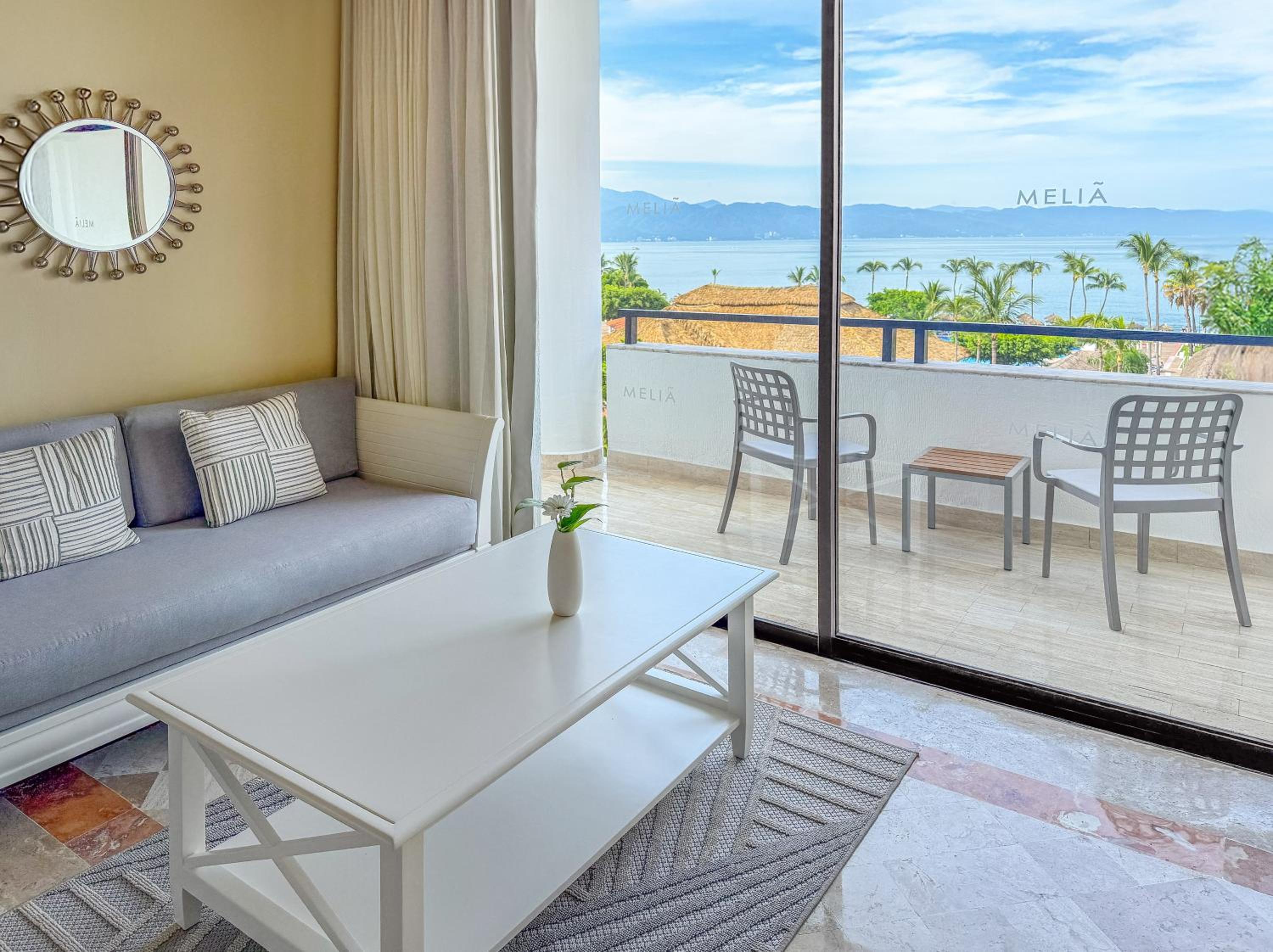 Deluxe Room Ocean View - Photo 4