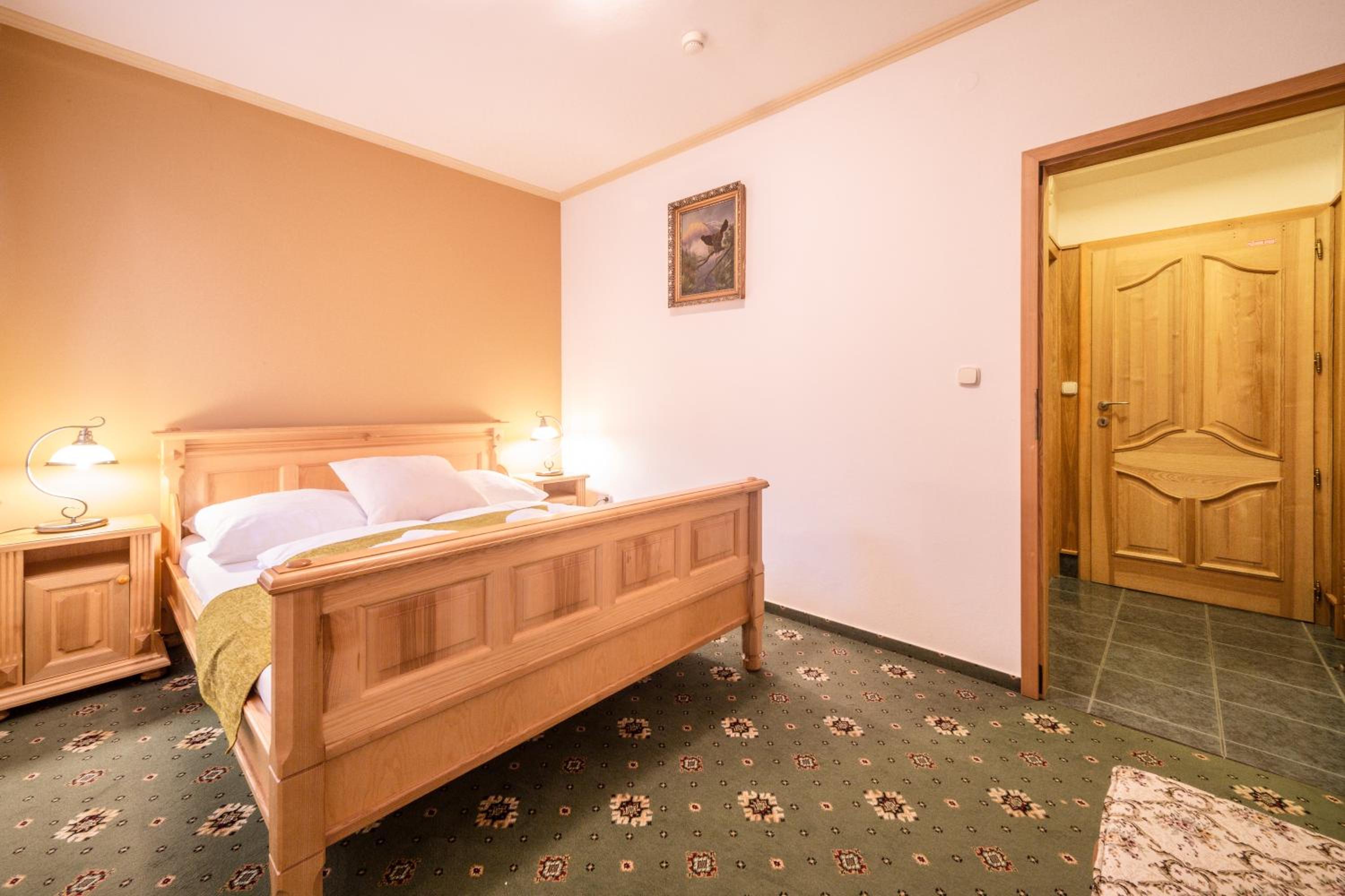 Double Room - Photo 13