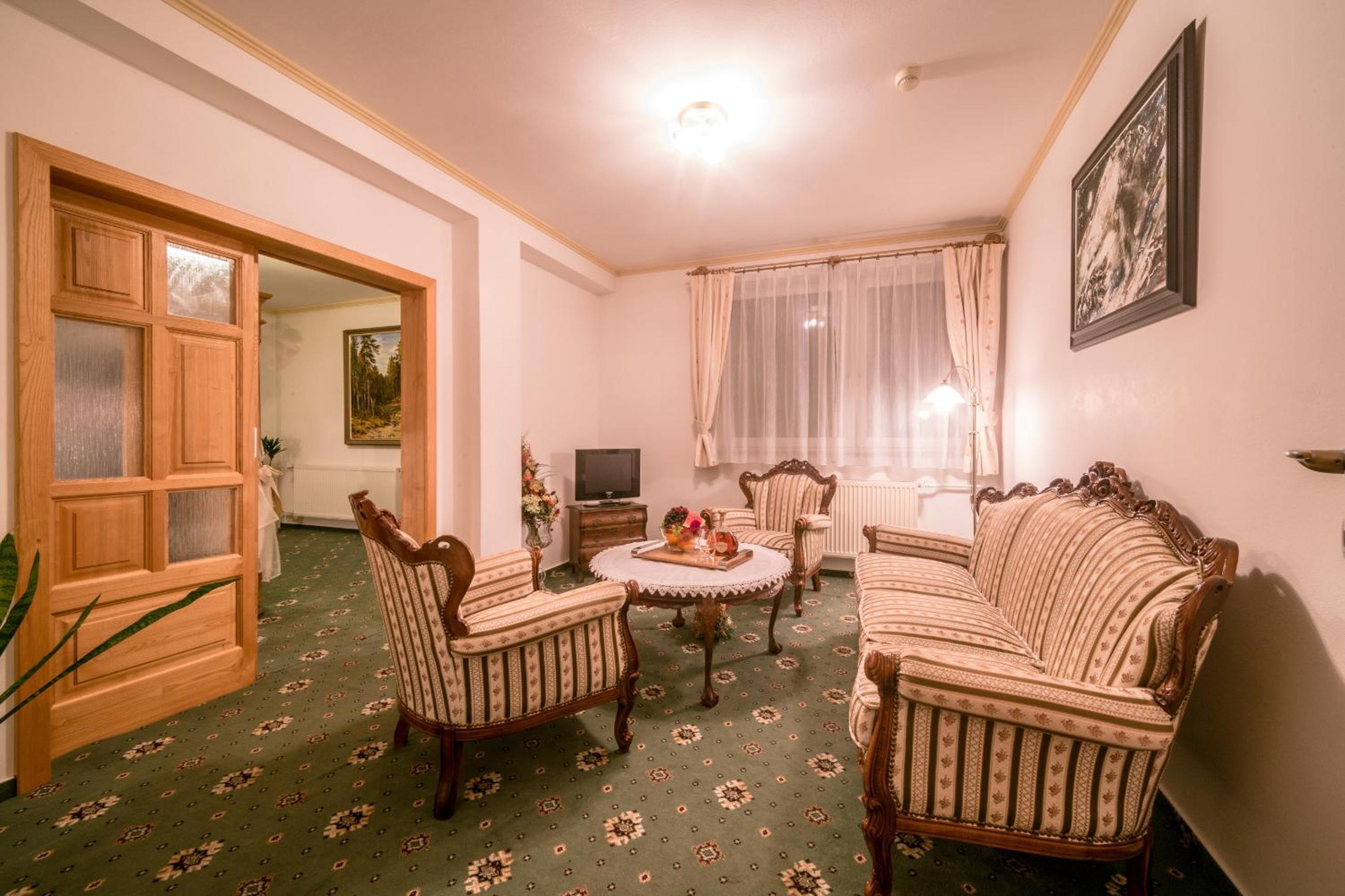 One-Bedroom Suite (2 Adults) - Photo 8
