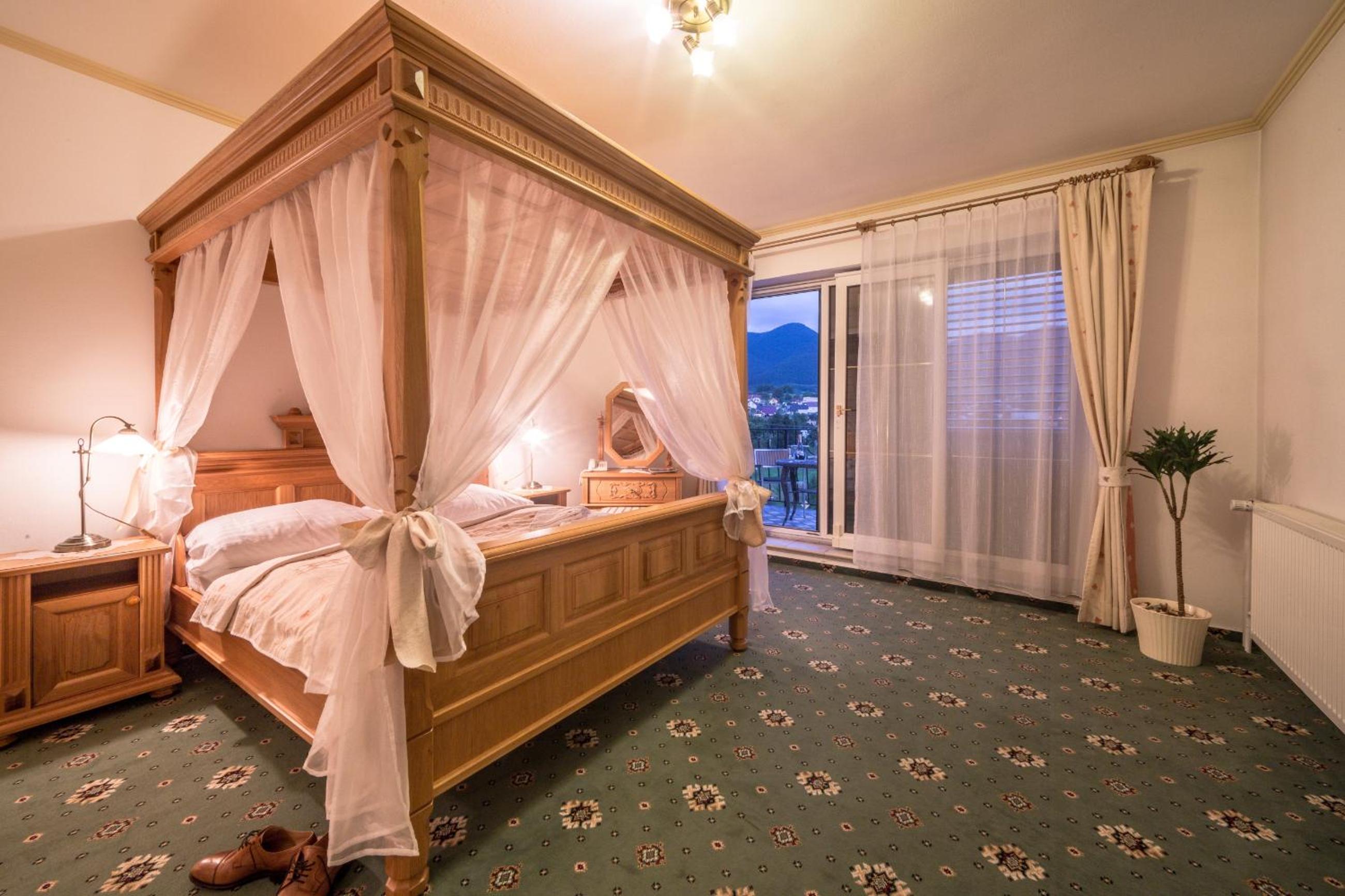 One-Bedroom Suite (2 Adults) - Photo 2