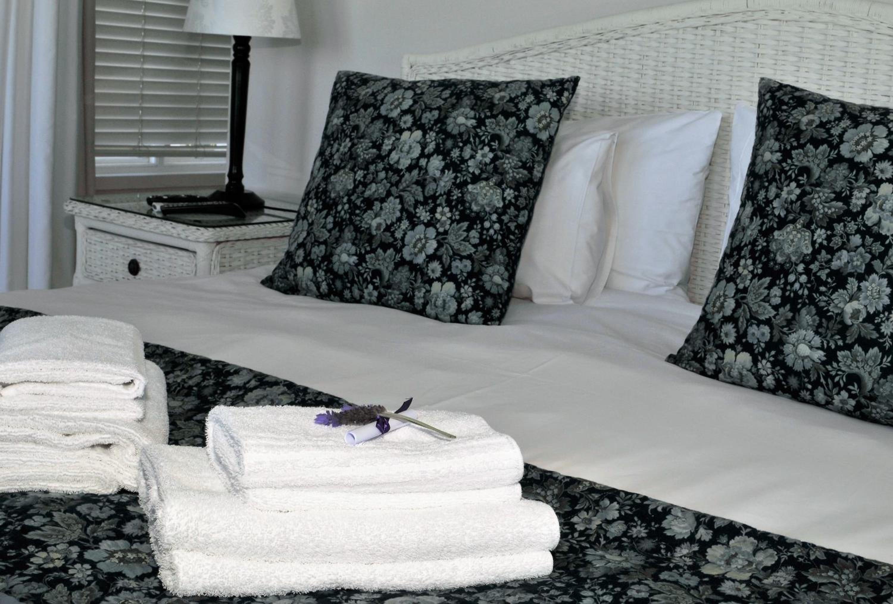 Honeymoon Suite with Sea View - Photo 2
