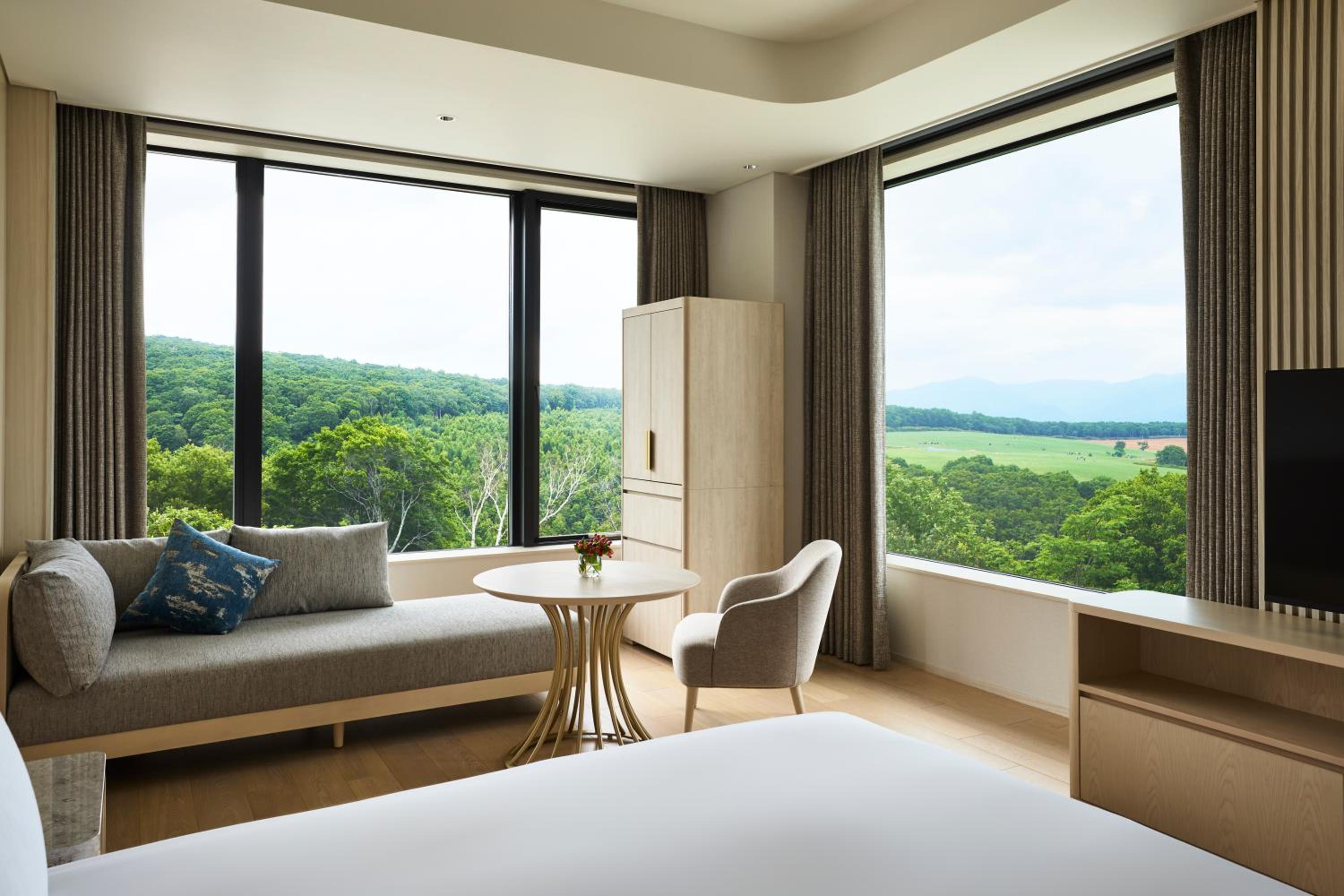 Corner Superior Room, Weiss Mountain View, King
