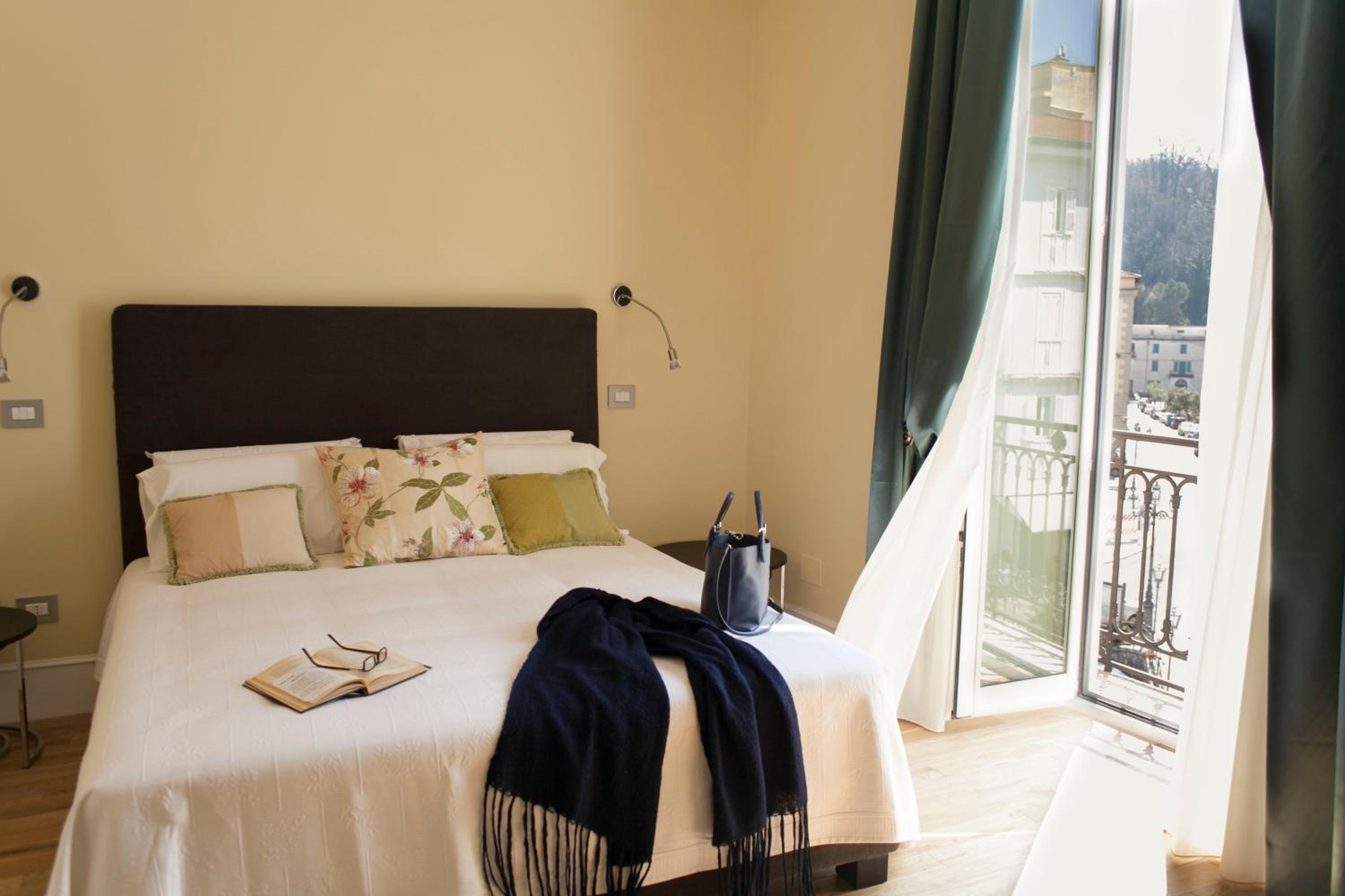 Suite - Photo 2