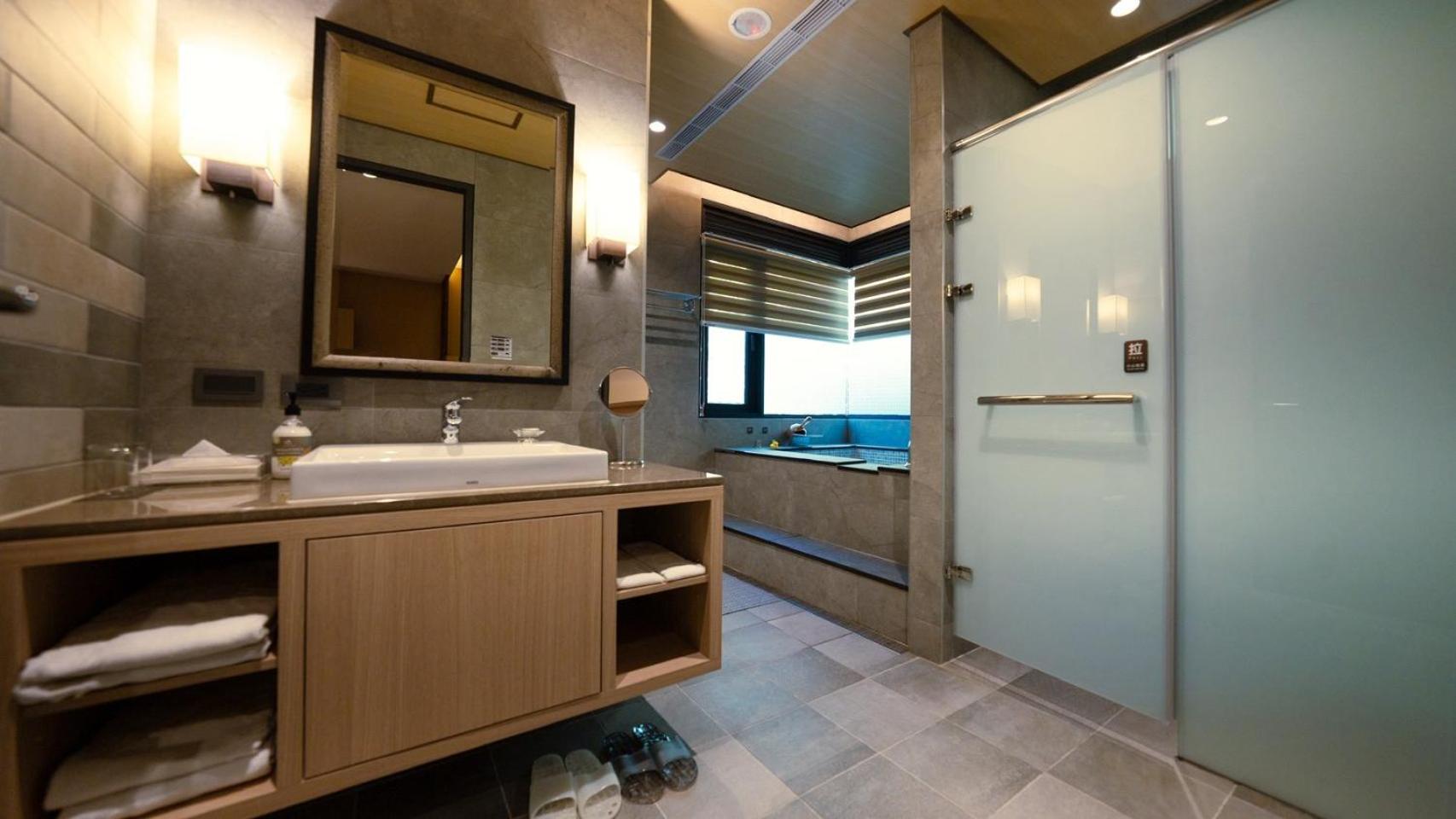 Three-Bedroom Villa photo 1