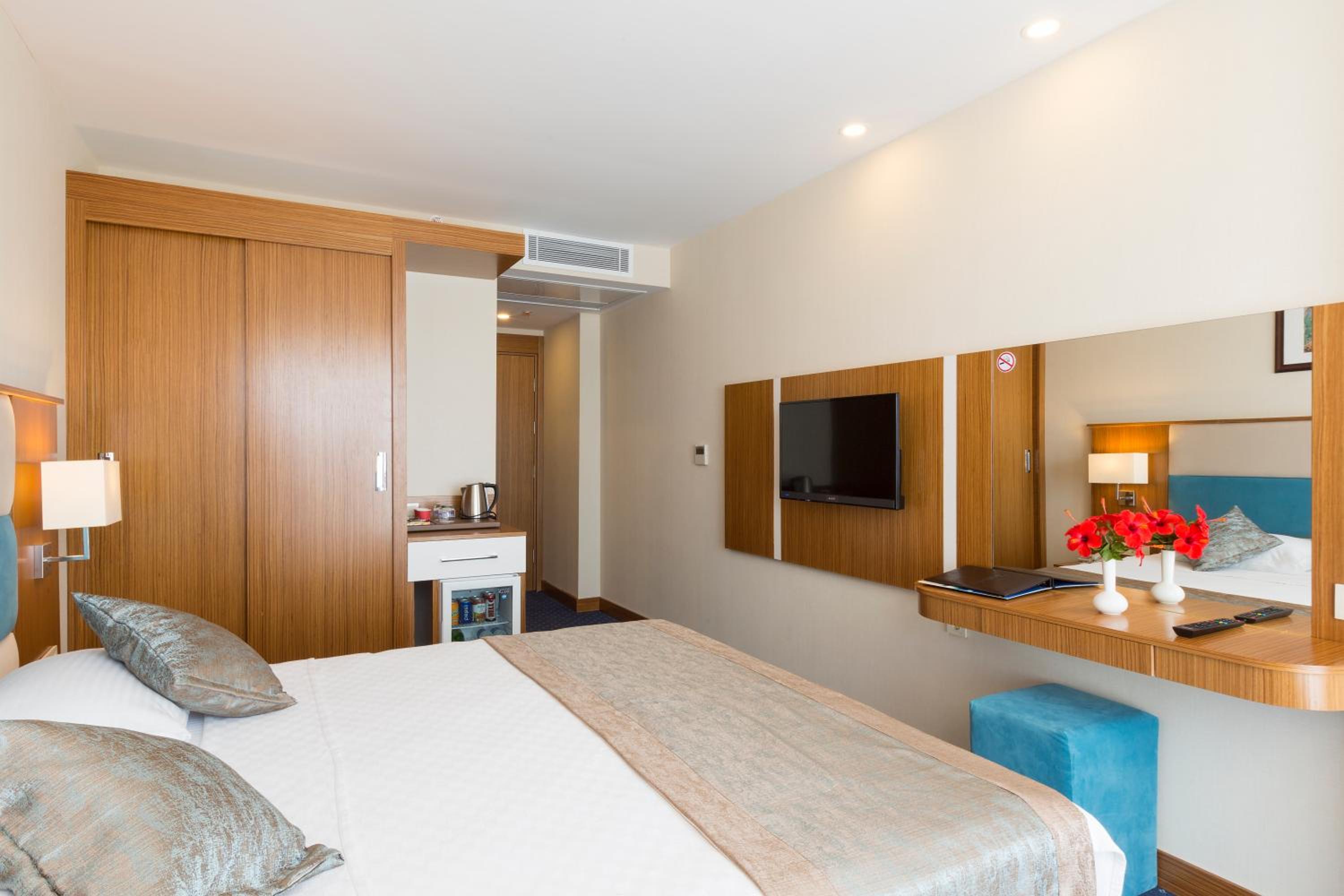 Double Room with Sea View photo 1