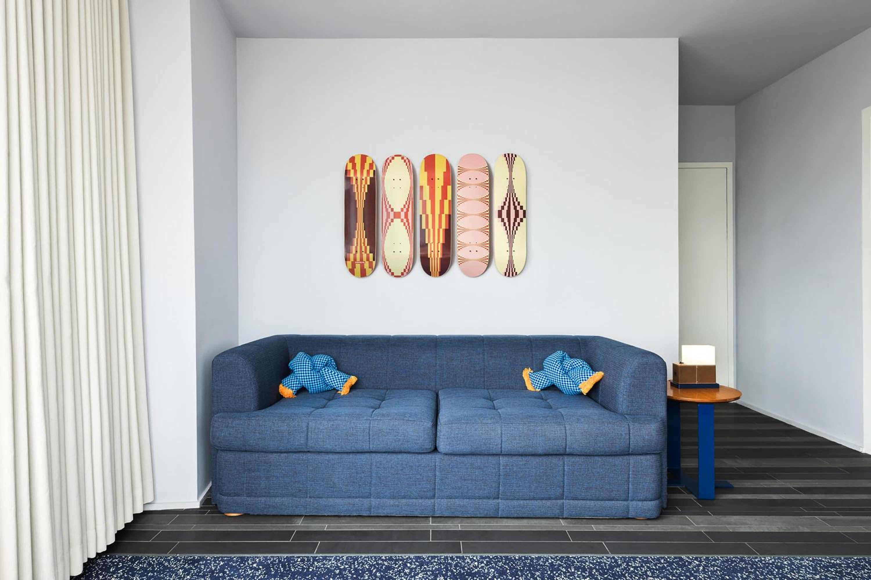 One-Bedroom Suite thumbnail 6