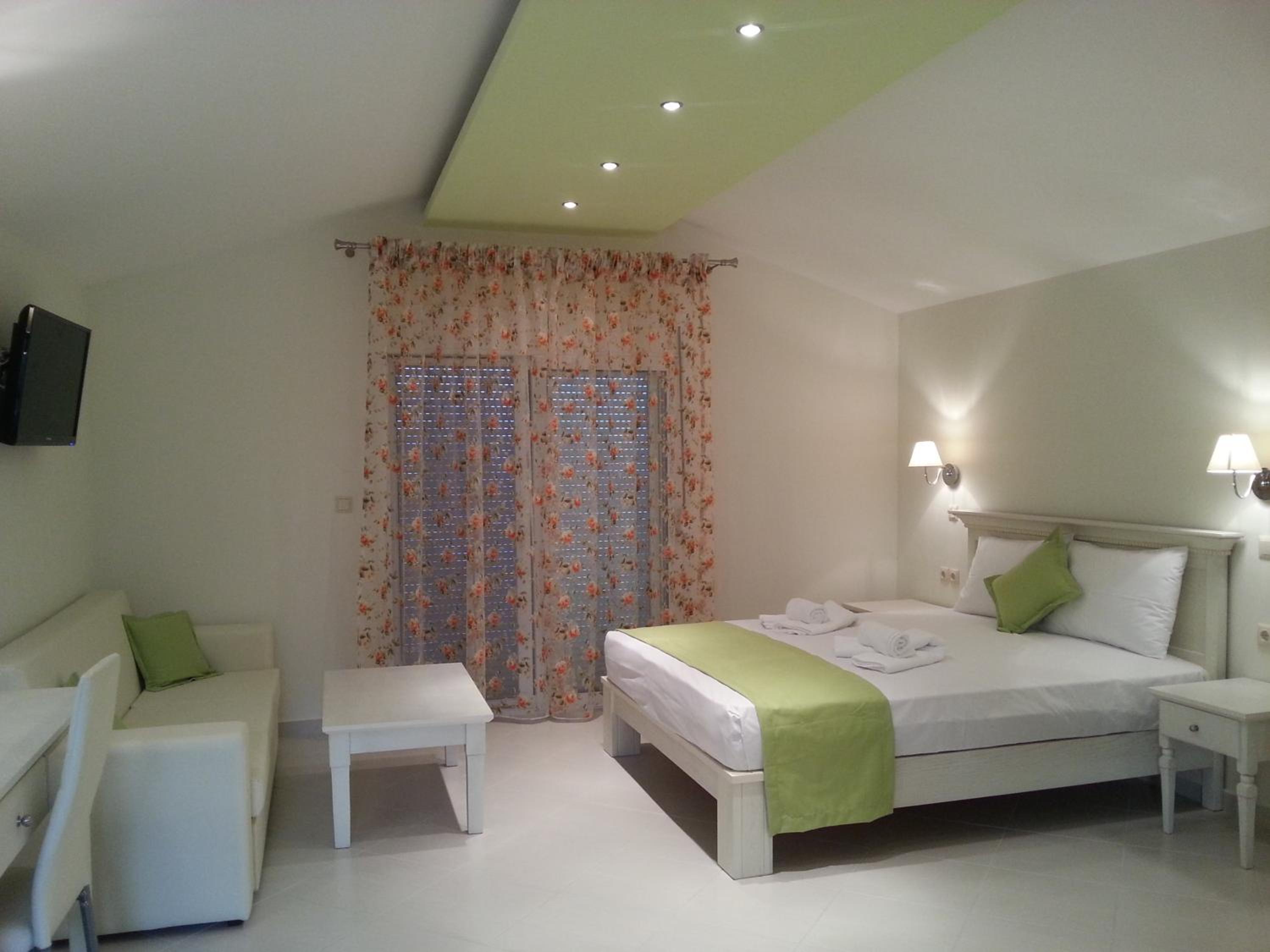 Queen Suite with Sea View
