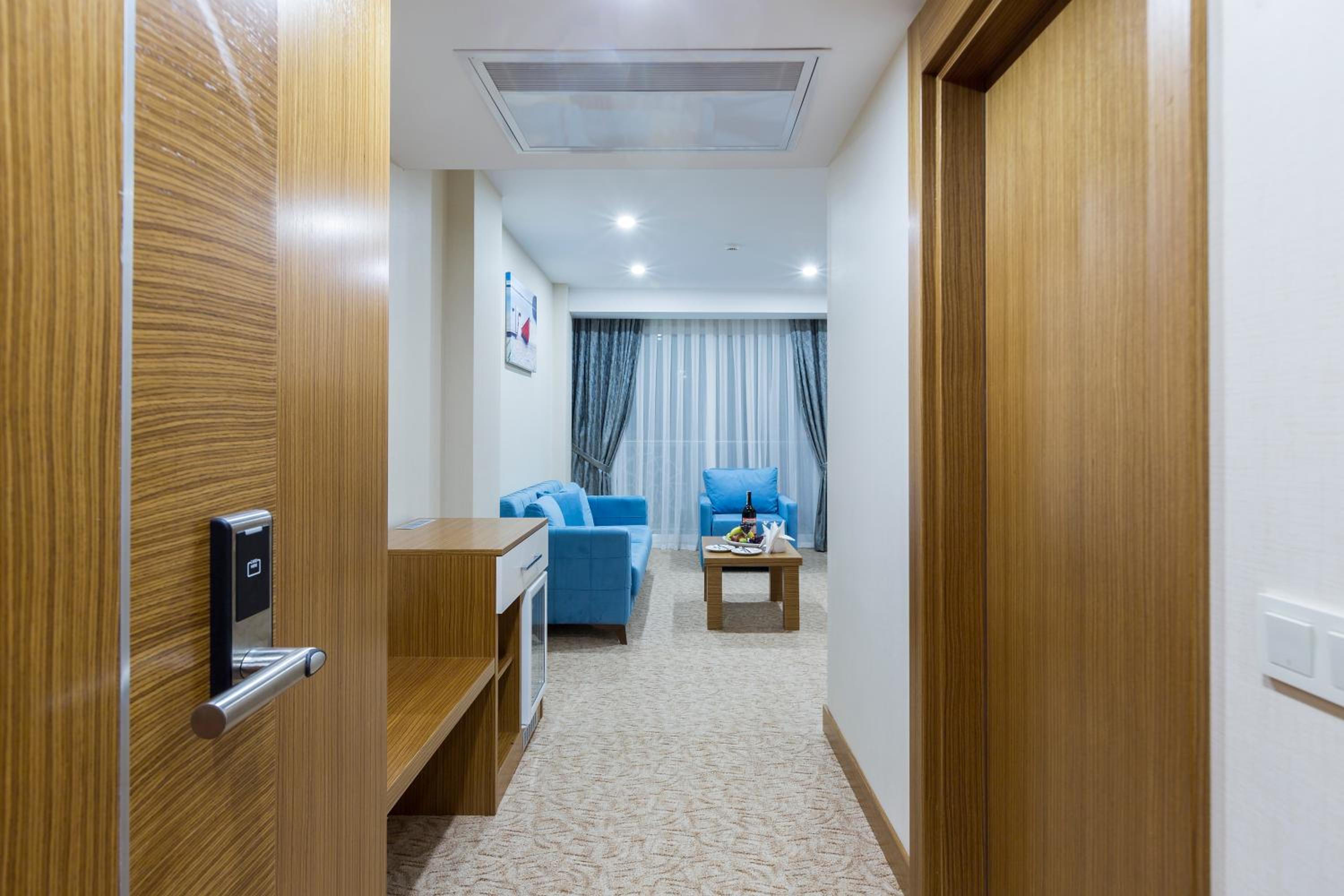 Suite with Sea View photo 3