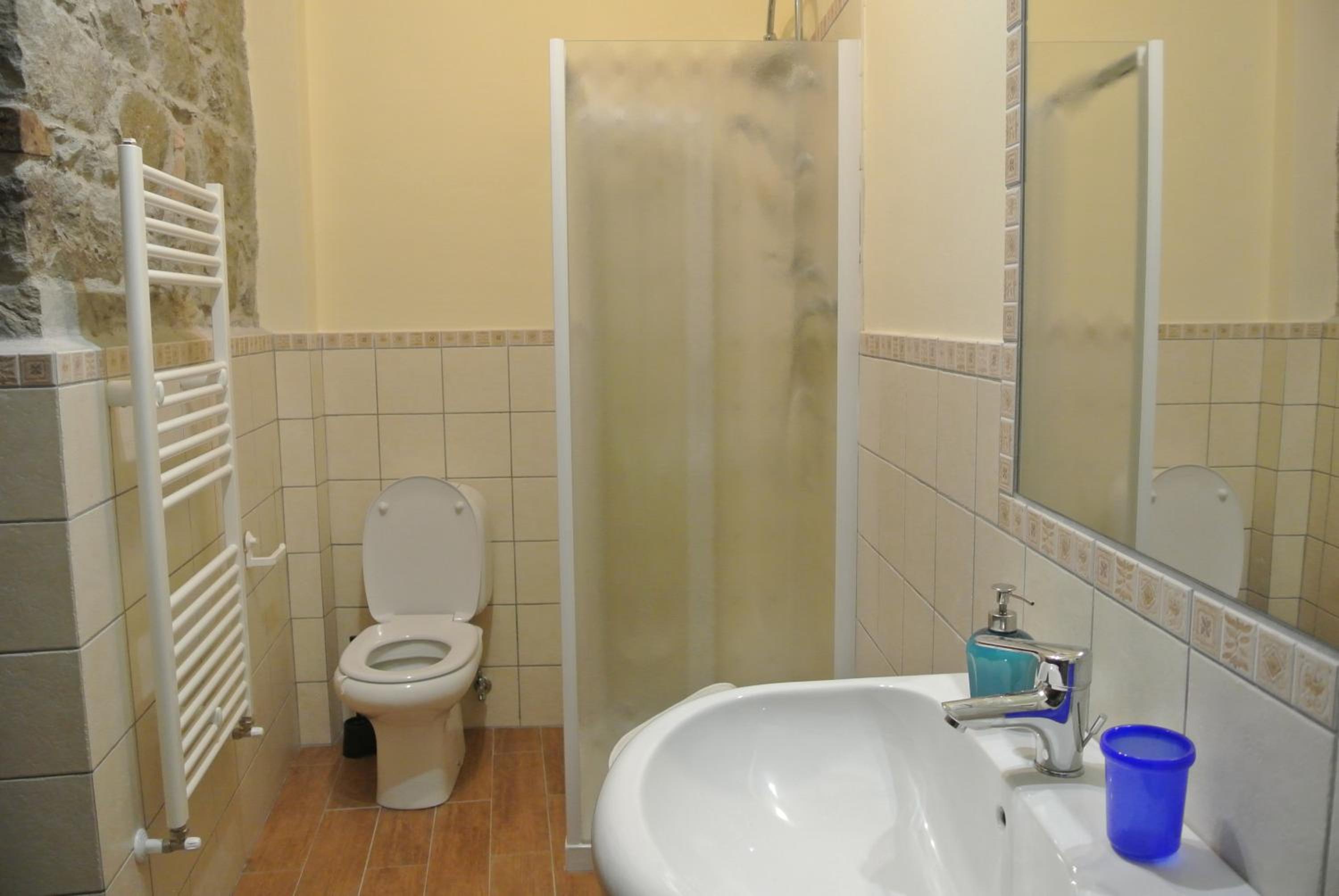 Quadruple Room With Bath photo 3