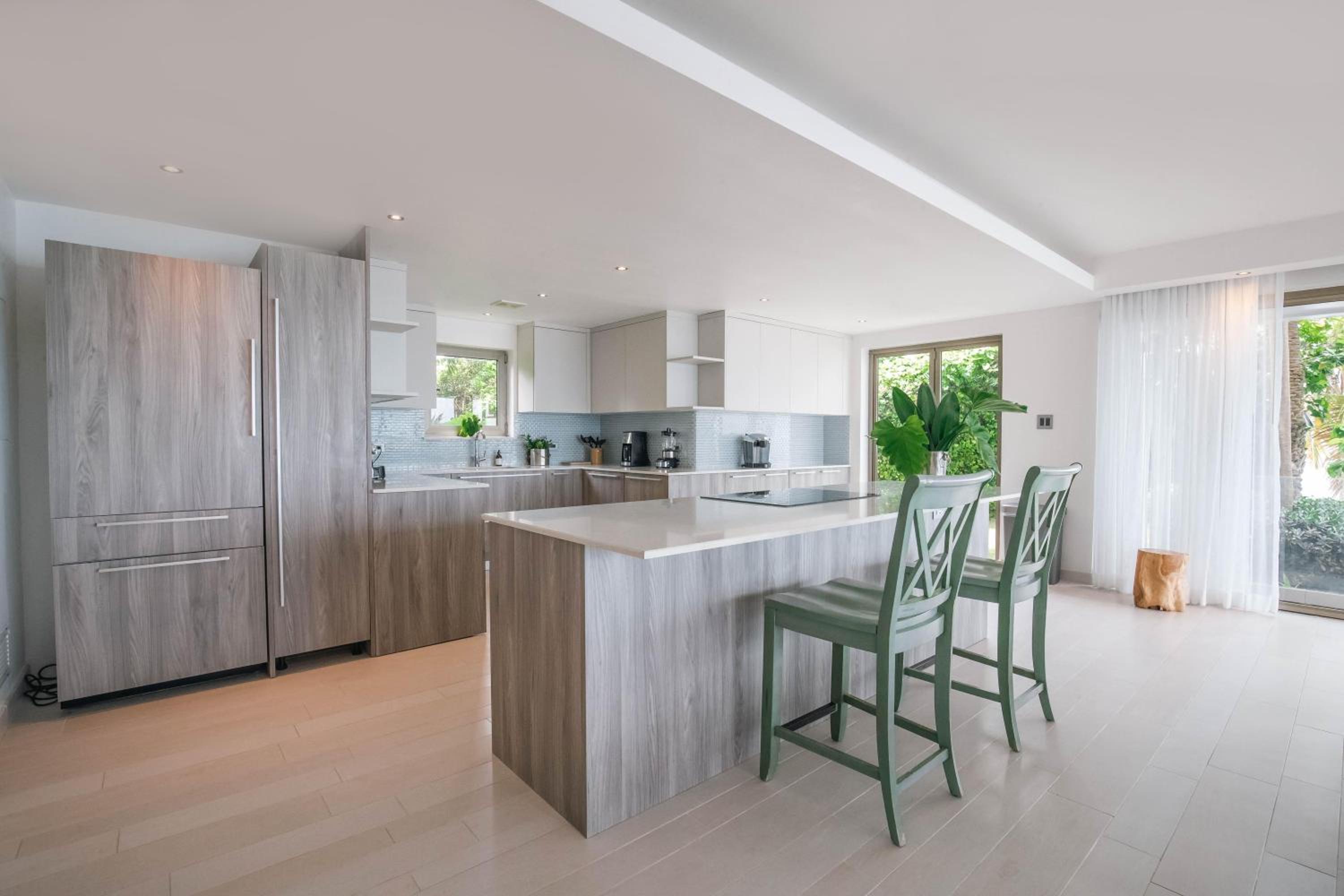 4-Bedroom Oceanfront Luxury Villa, 2 King Beds, 4 Twin Beds, Non-Smoking, photo 6