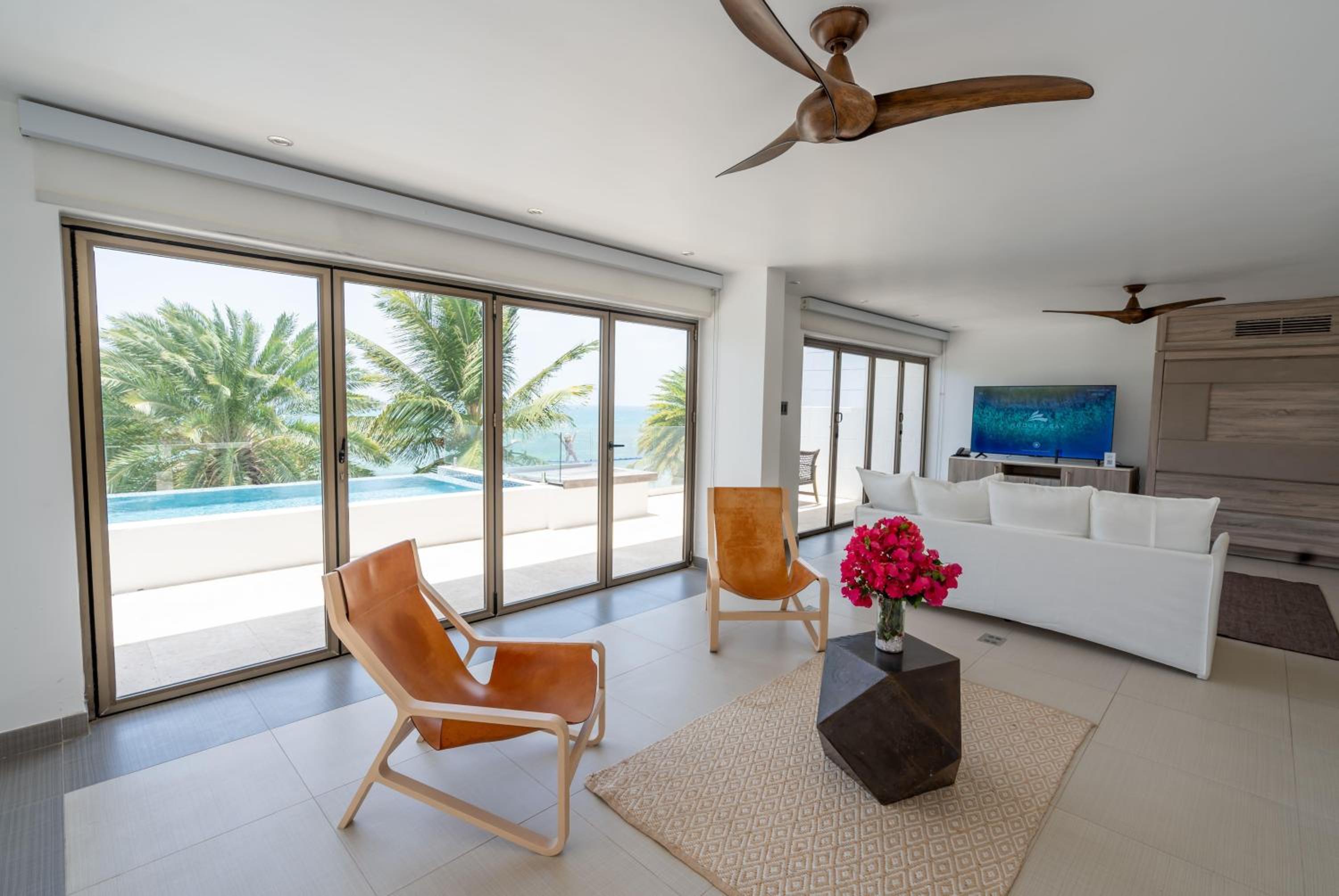 3-Bedroom Oceanfront Penthouse, 2 King Beds, 2 Twin Beds, Non-Smoking