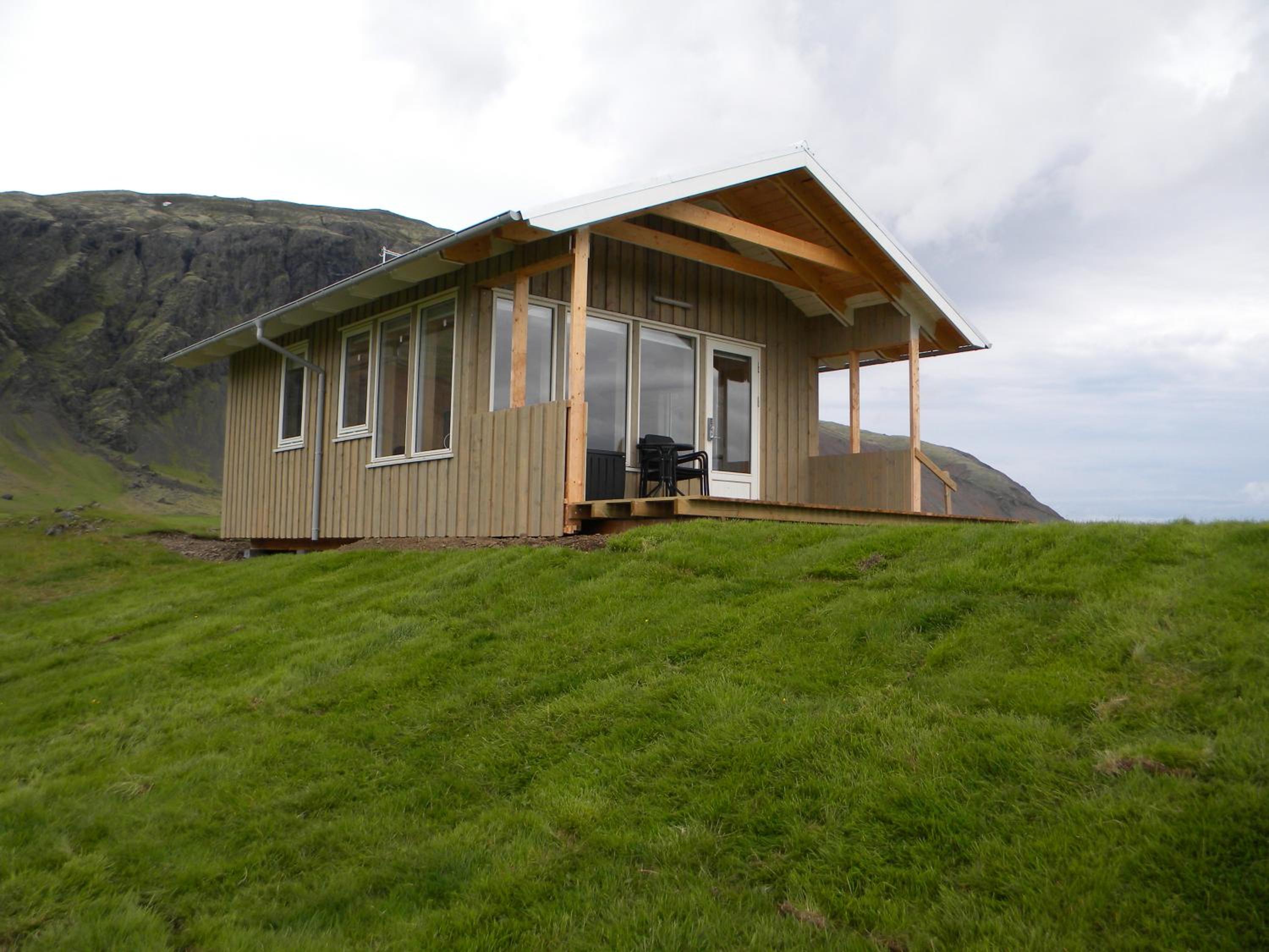 Two-Bedroom House photo 2