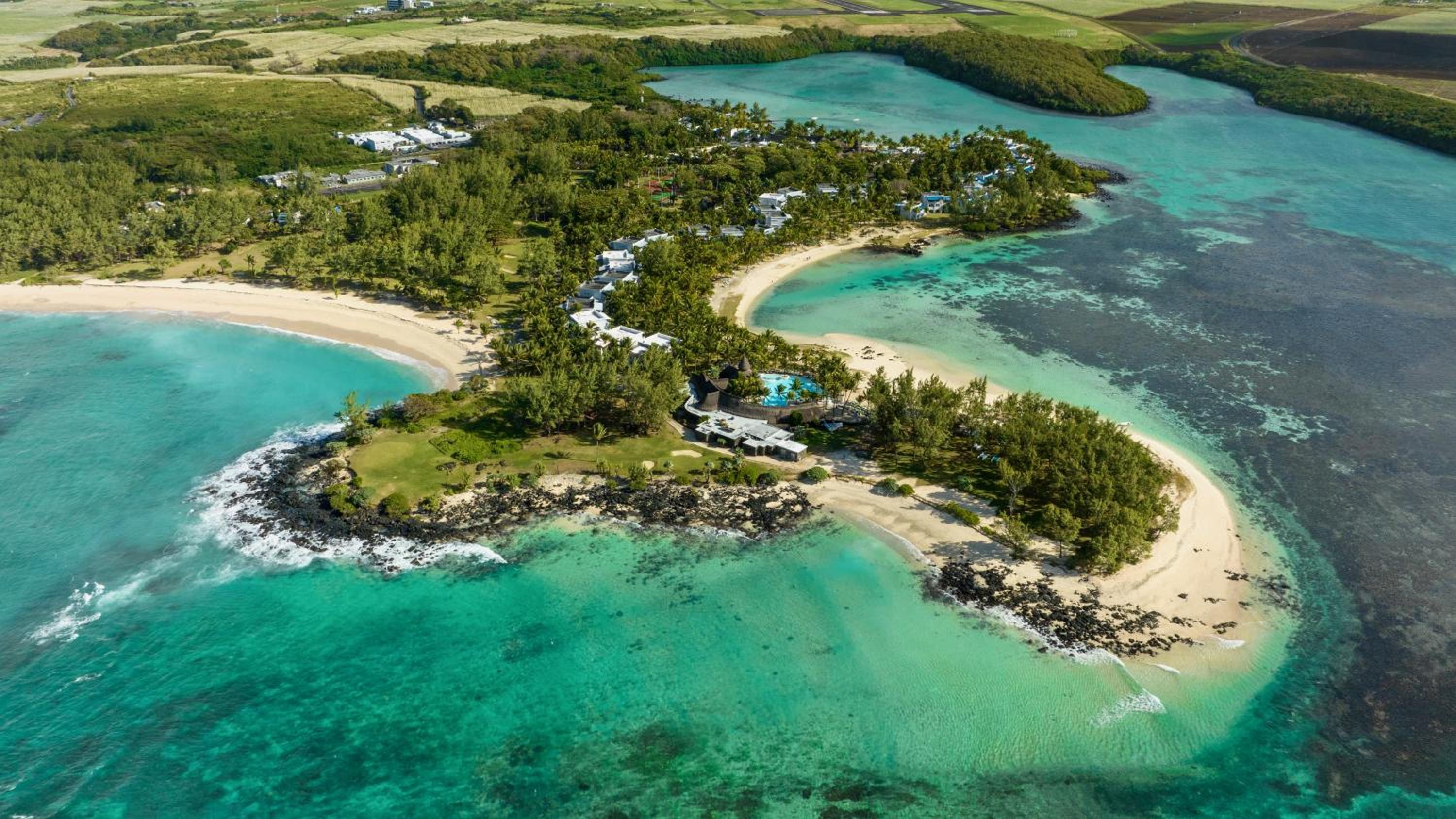 Beach Room – Honeymooners Only (Adult only)