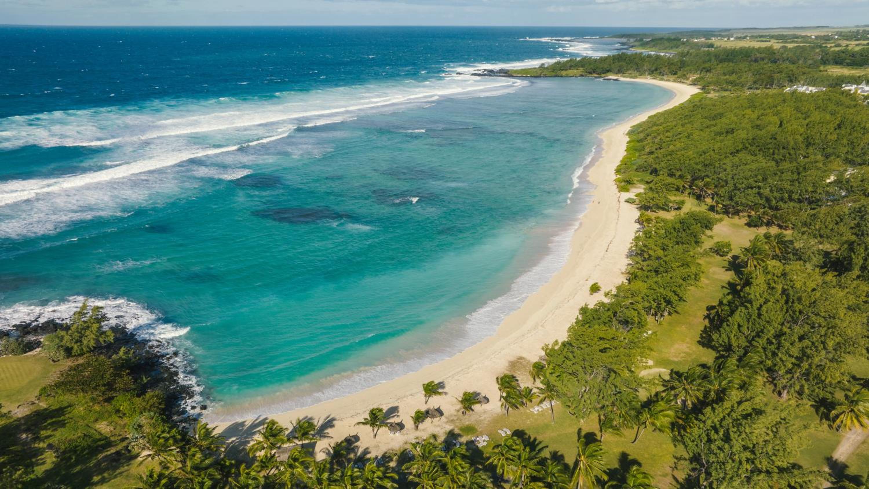 Beach Room – Honeymooners Only (Adult only)