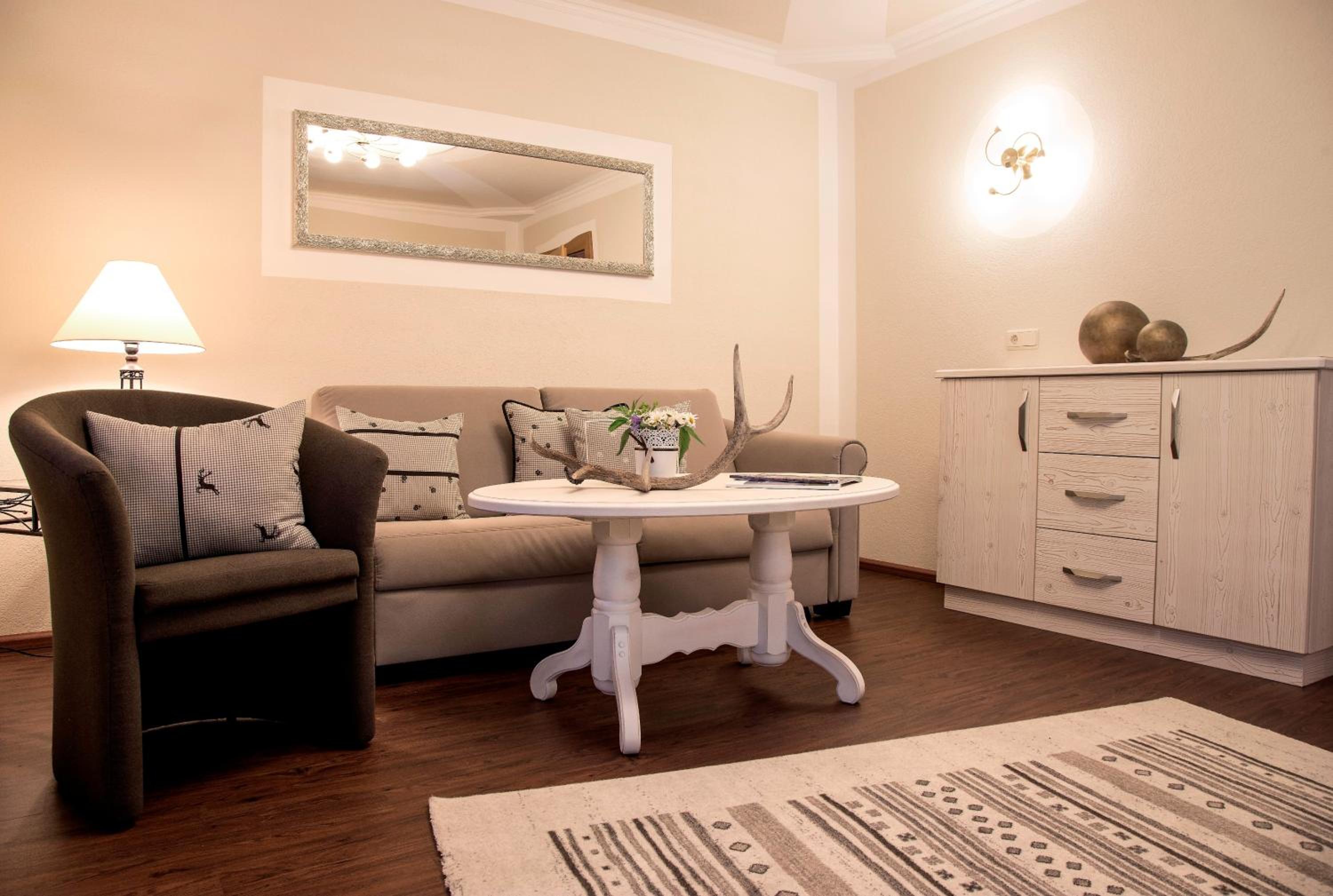 One-Bedroom Apartment (2 - 5 Adults)