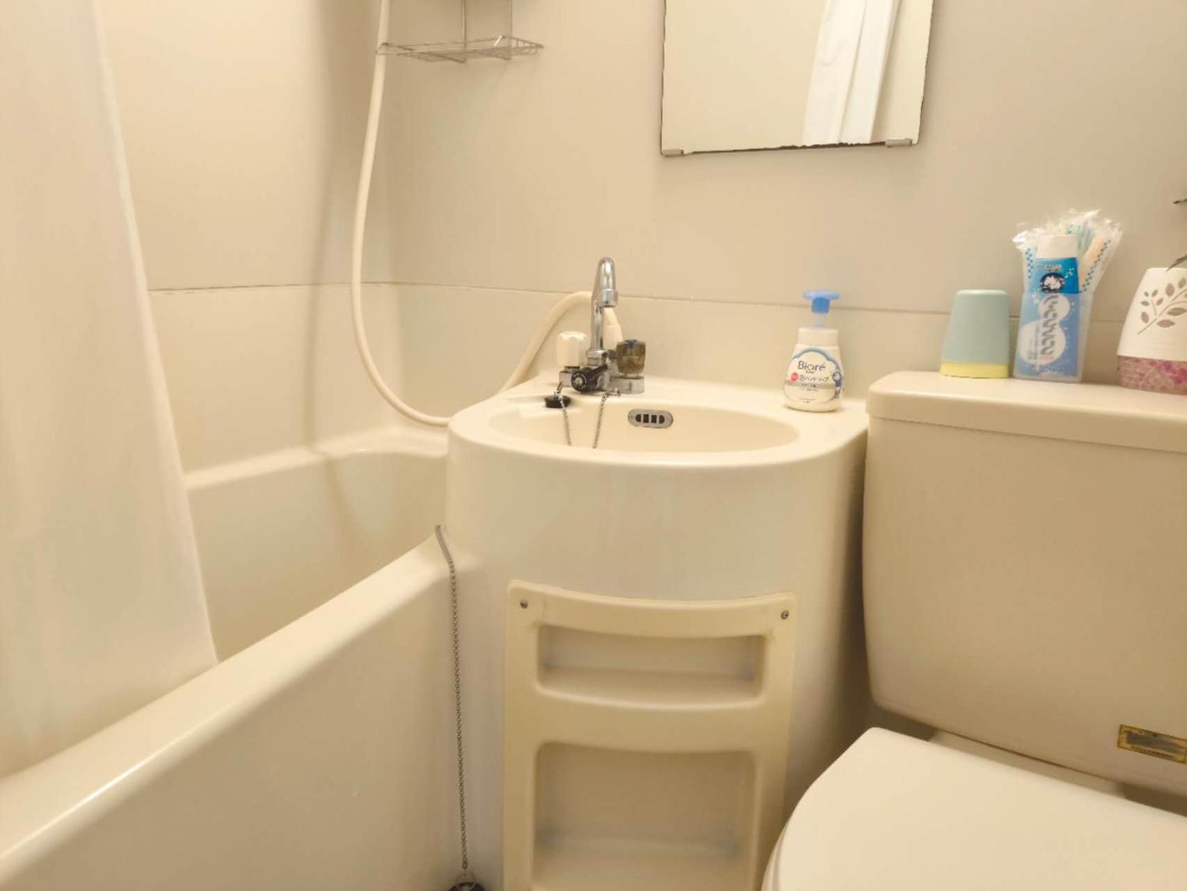Apartment with Shower photo 1