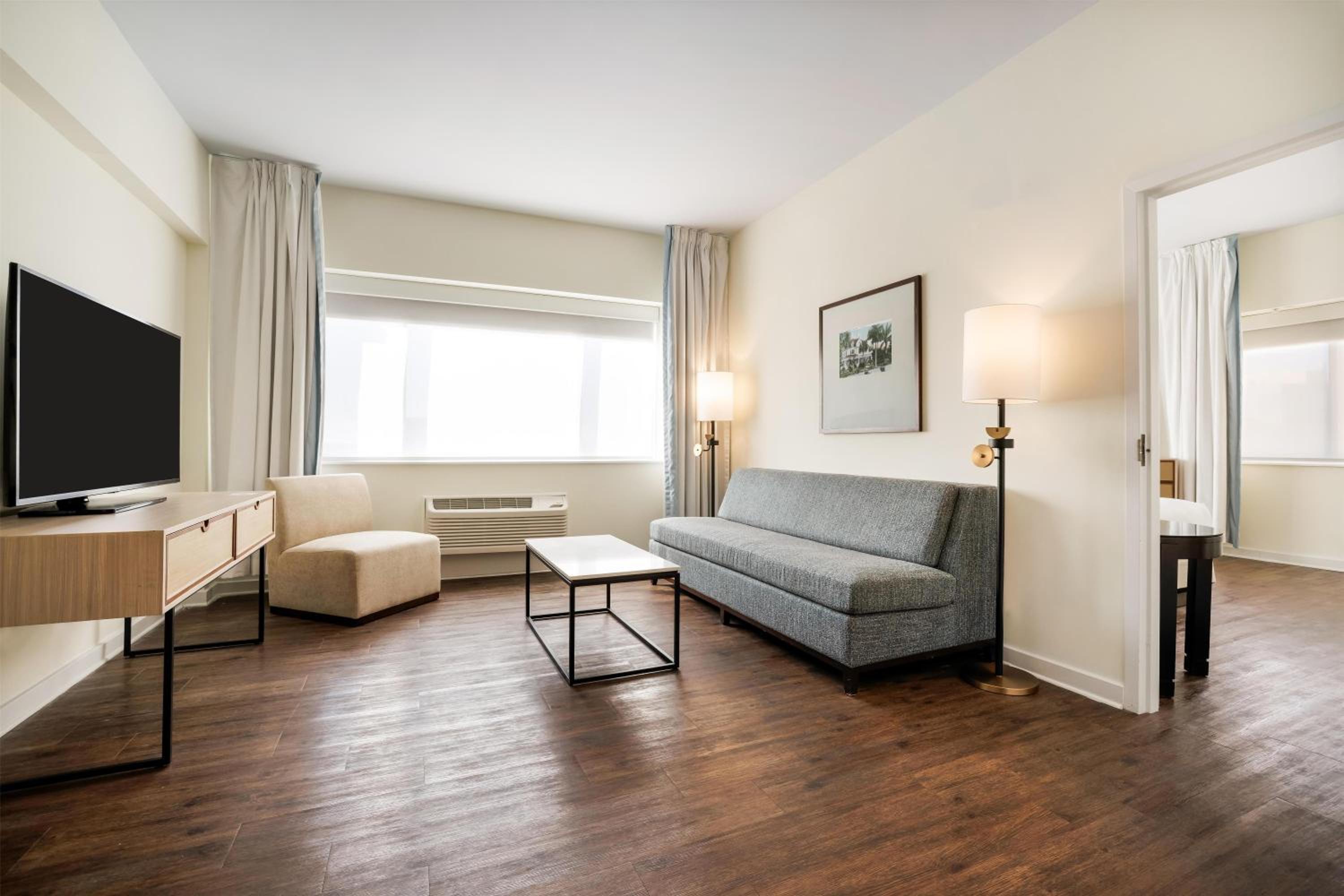 Premium One-Bedroom King Suite - Photo 1