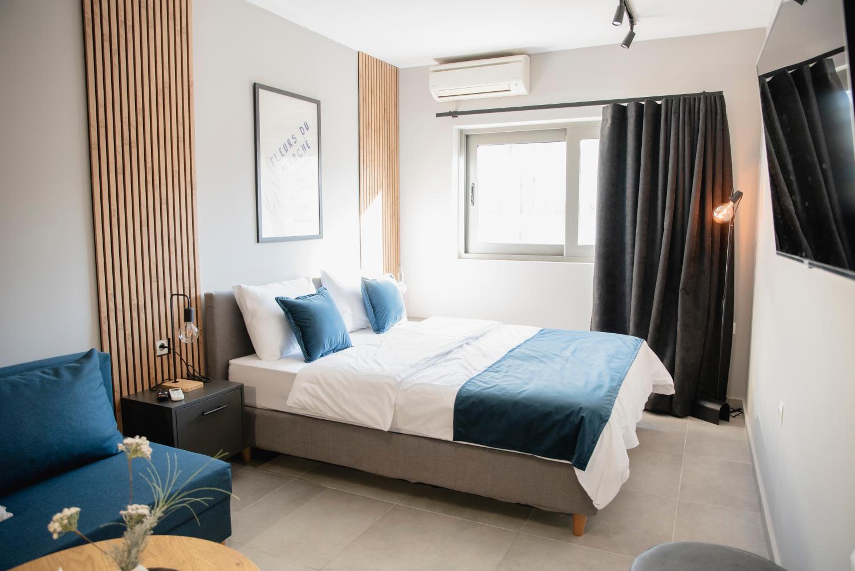 Studio with Sofa Bed