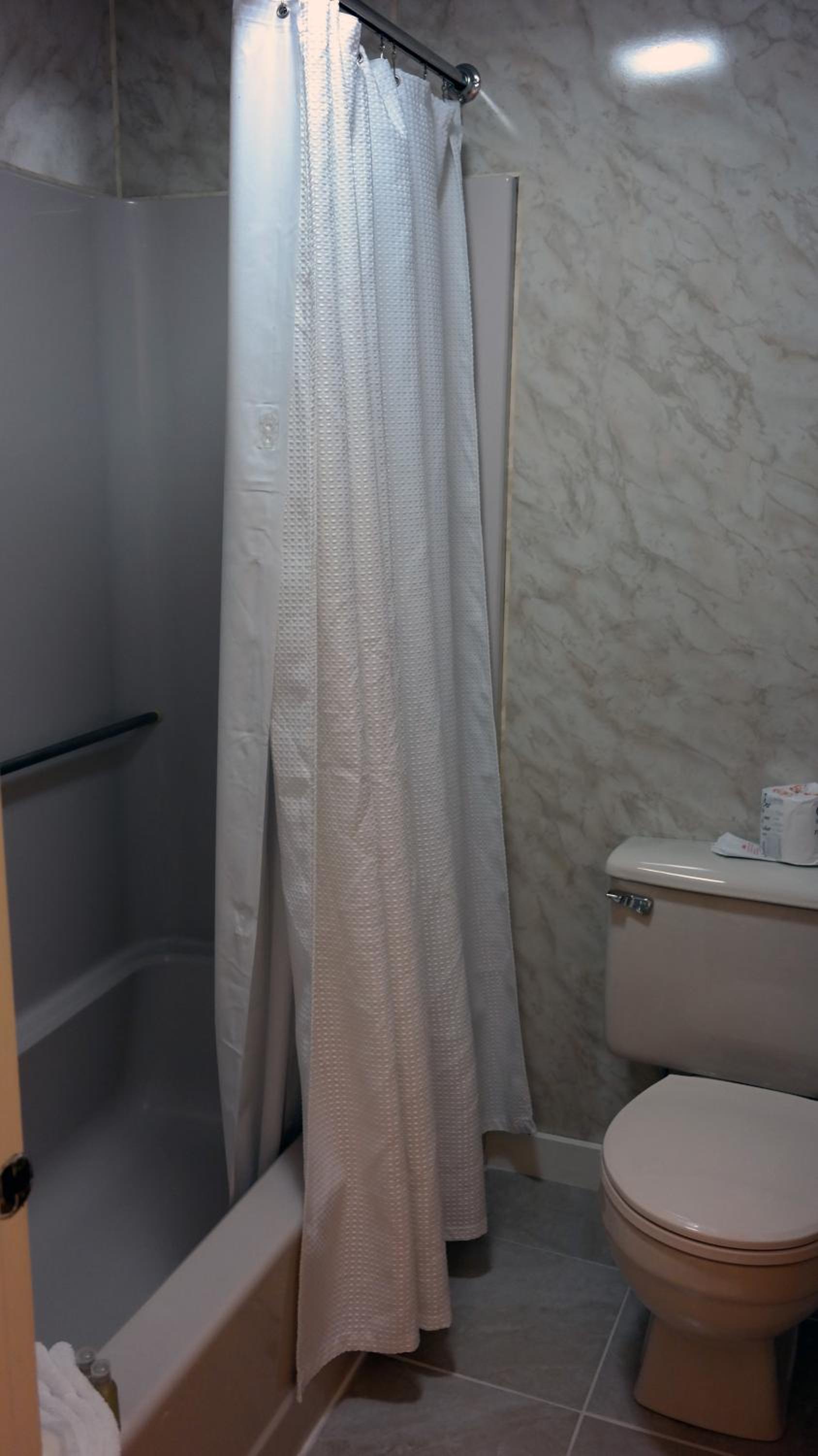 Motel Room 5 photo 2