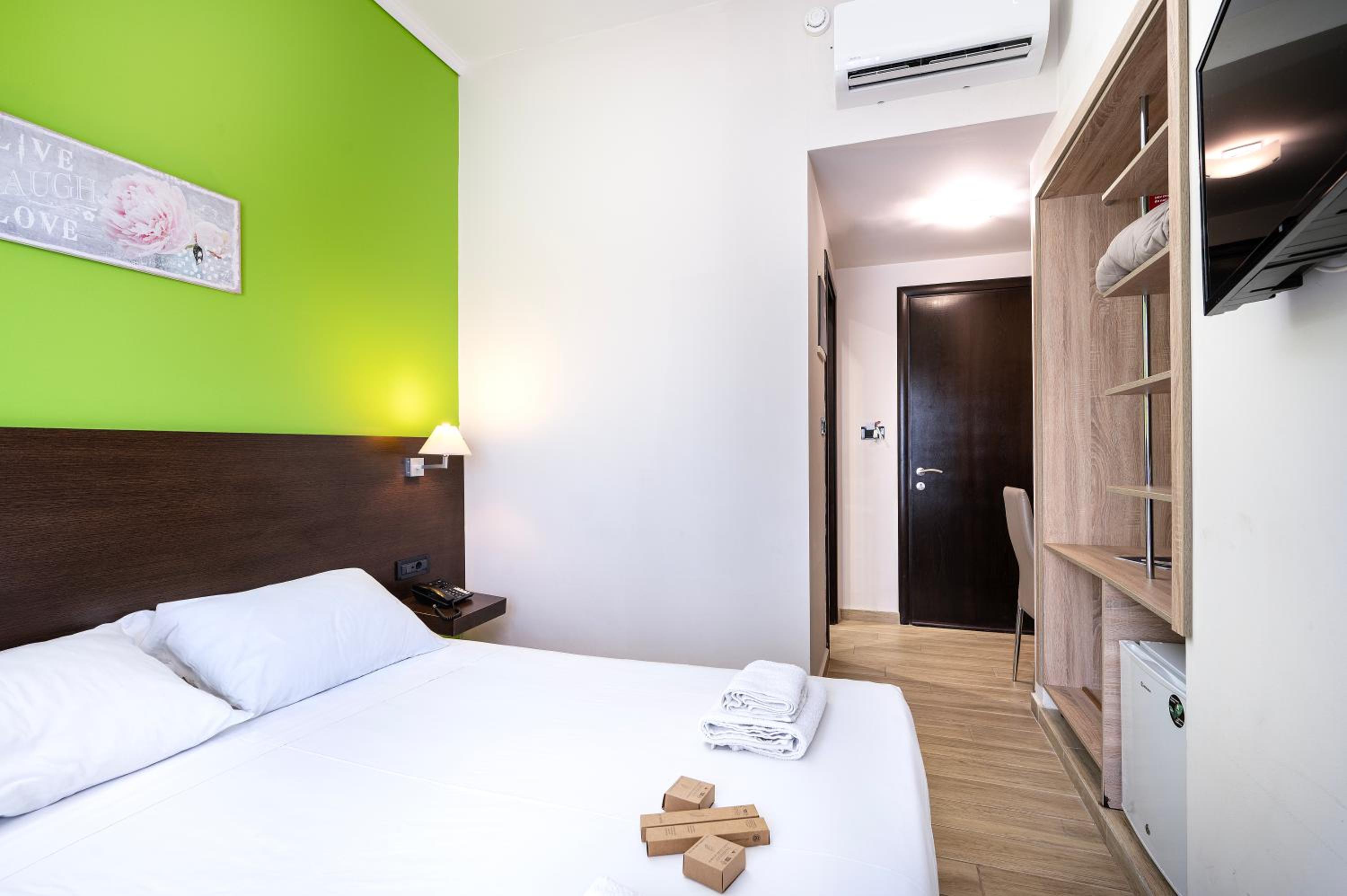 Economy Double or Twin Room photo 3