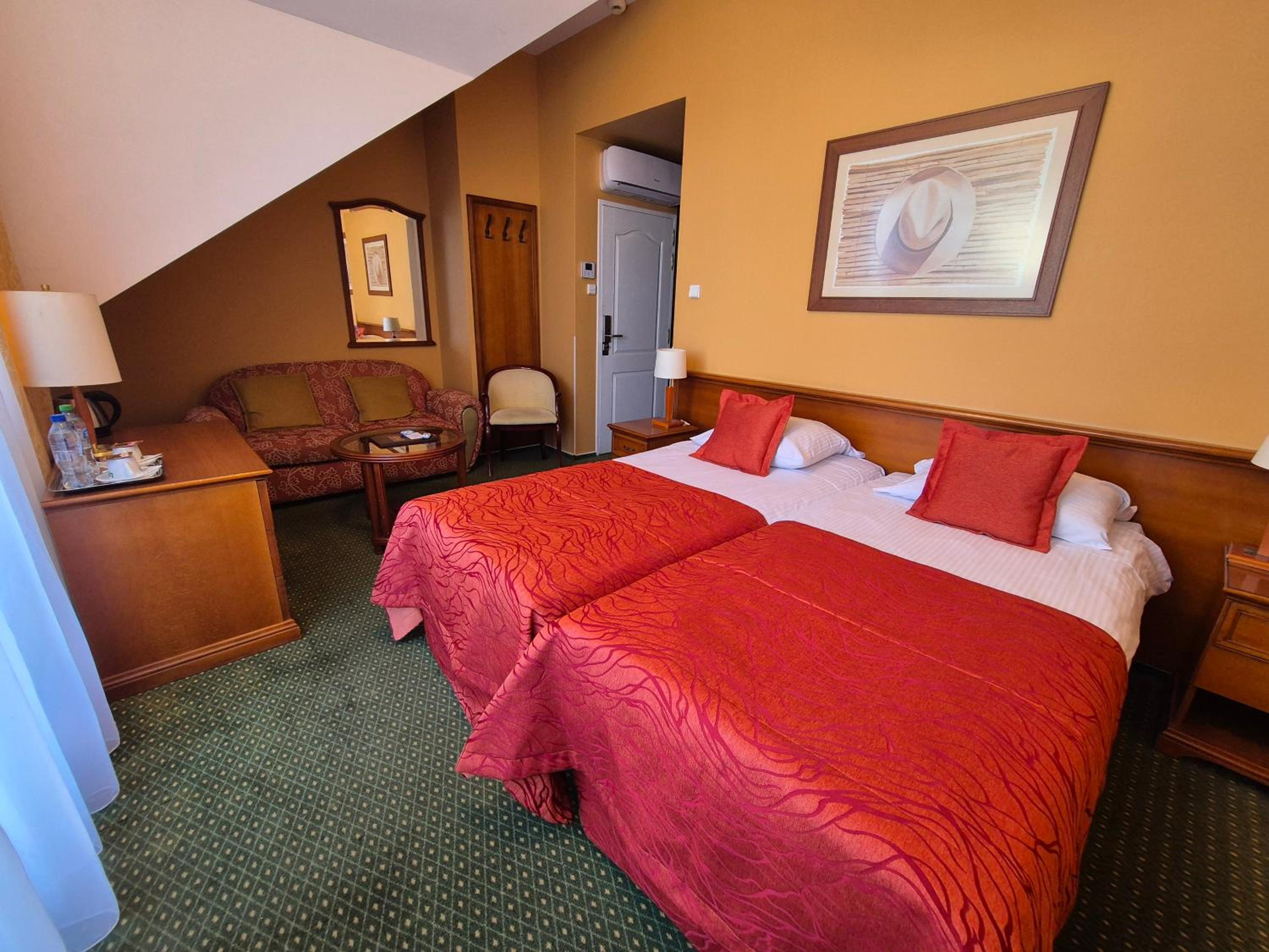 Deluxe Twin Room with Sea View