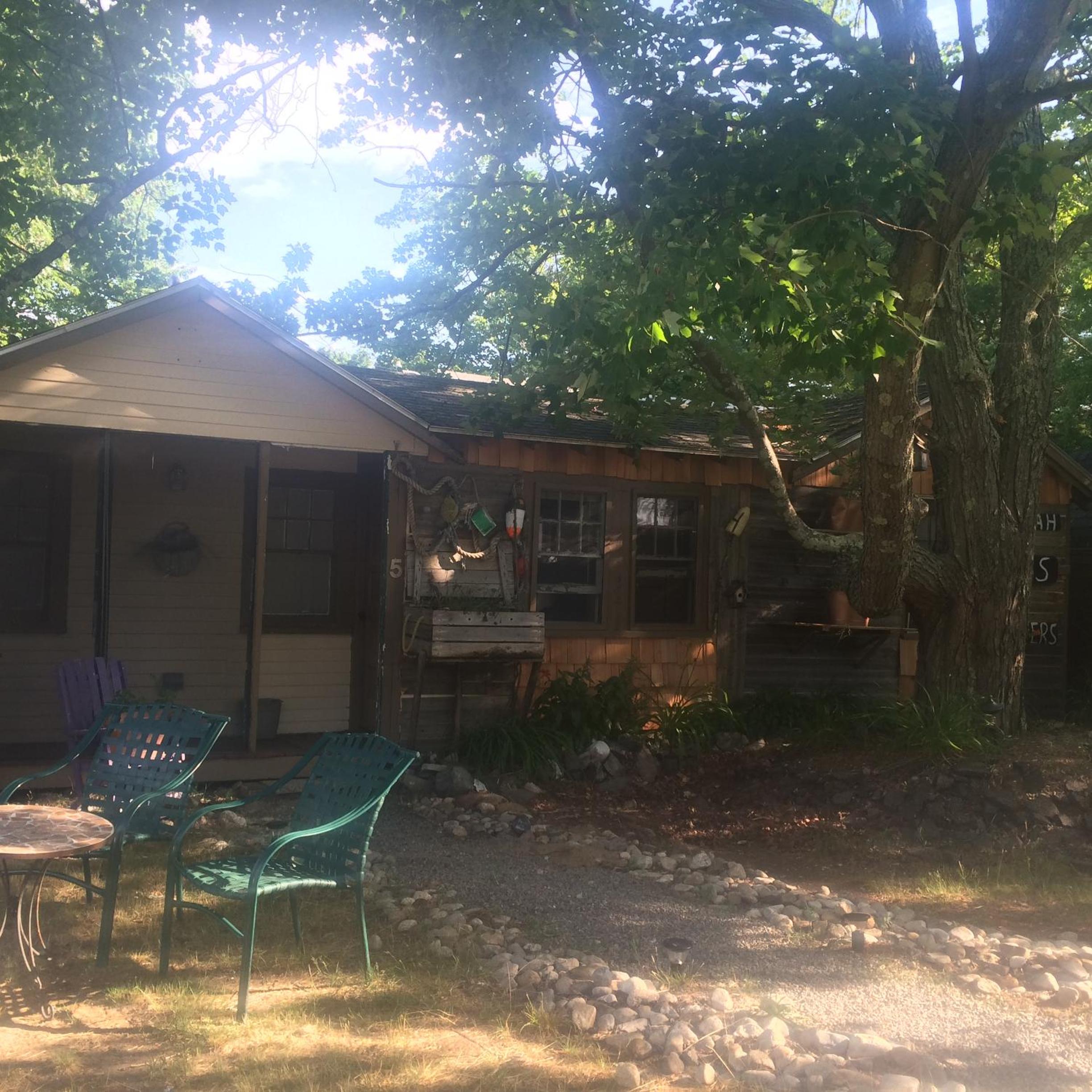 Bungalow photo 1