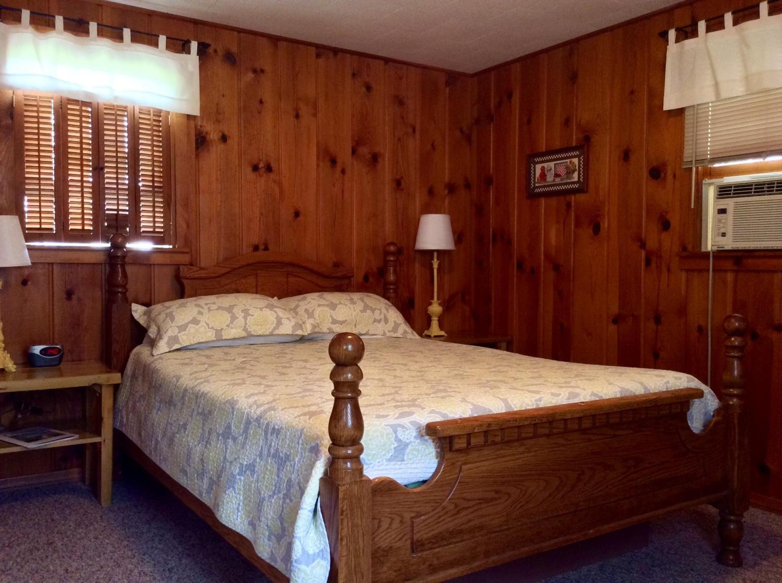 Queen Room photo 1