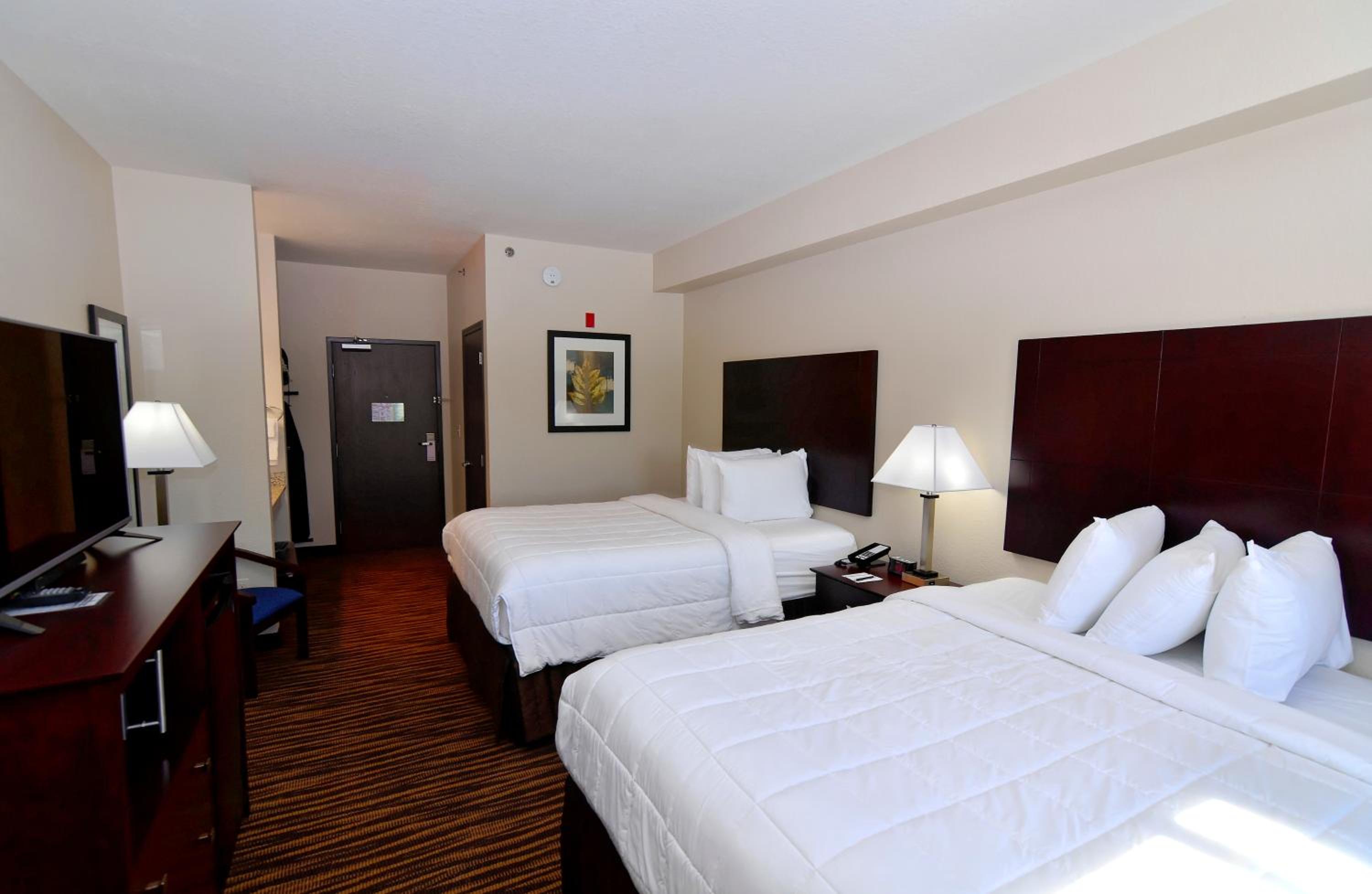 Standard Queen Room