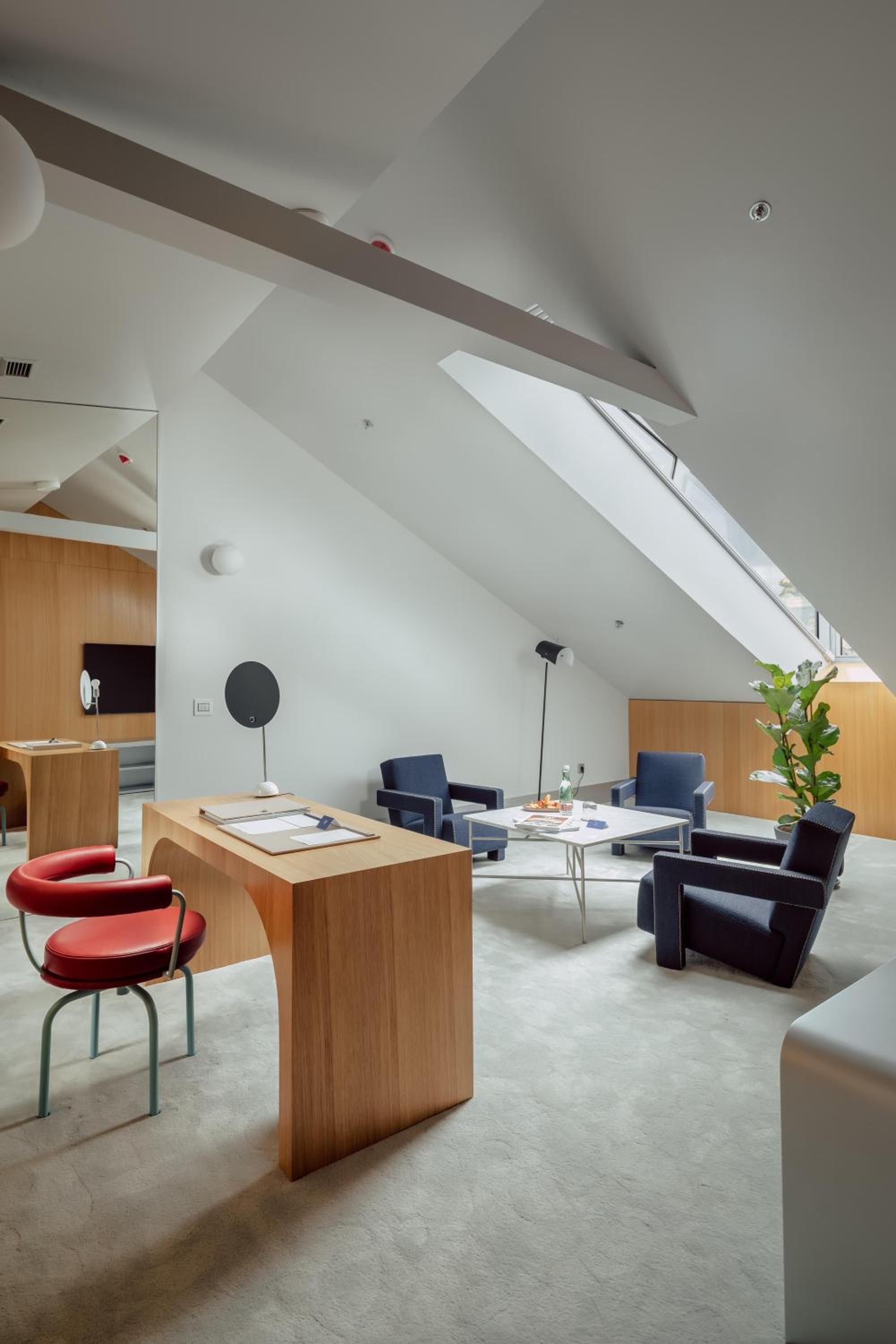 Deluxe Suite - Photo 1