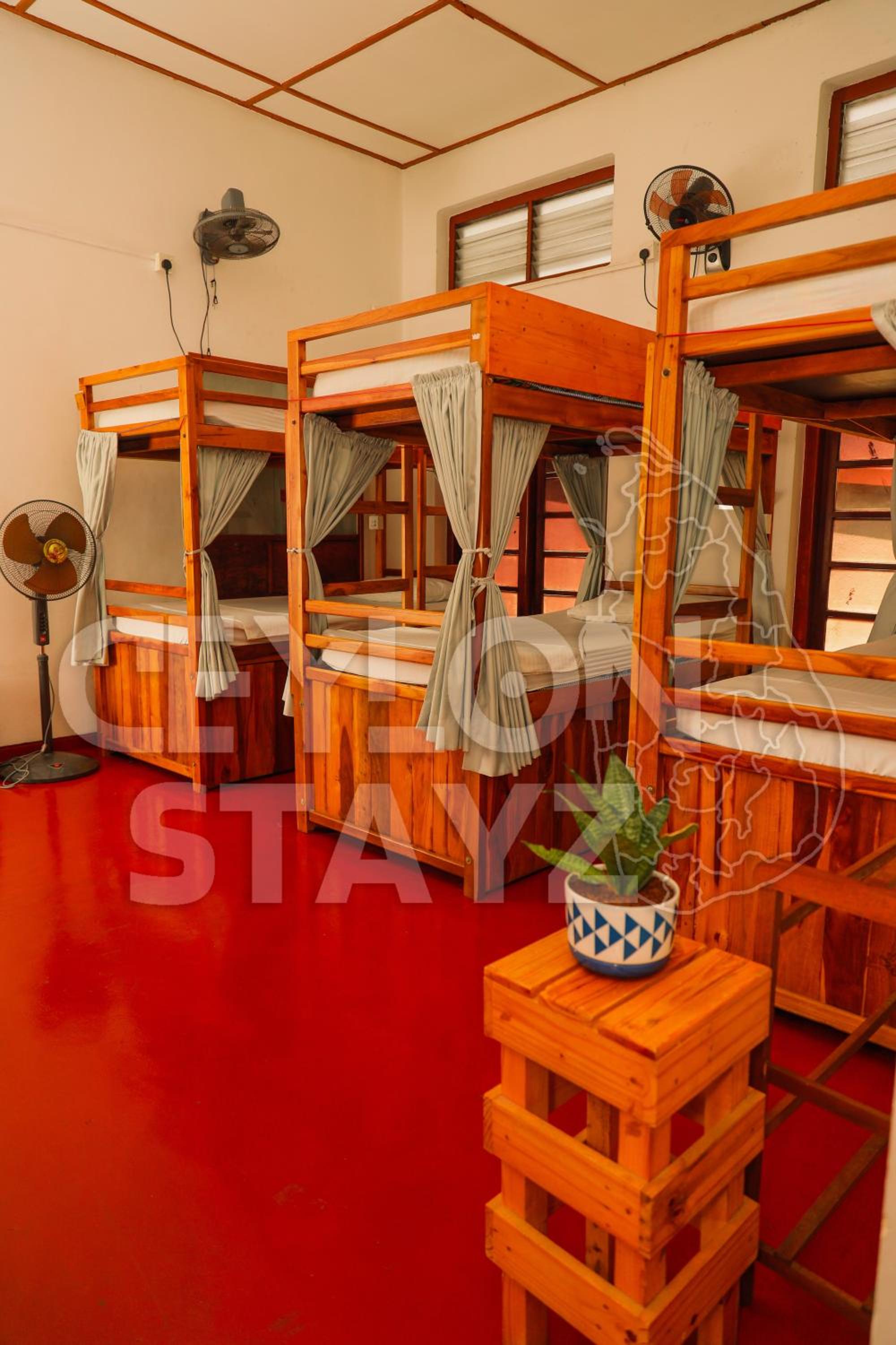Bed in 6-Bed Mixed Dormitory Room (Non AC)
