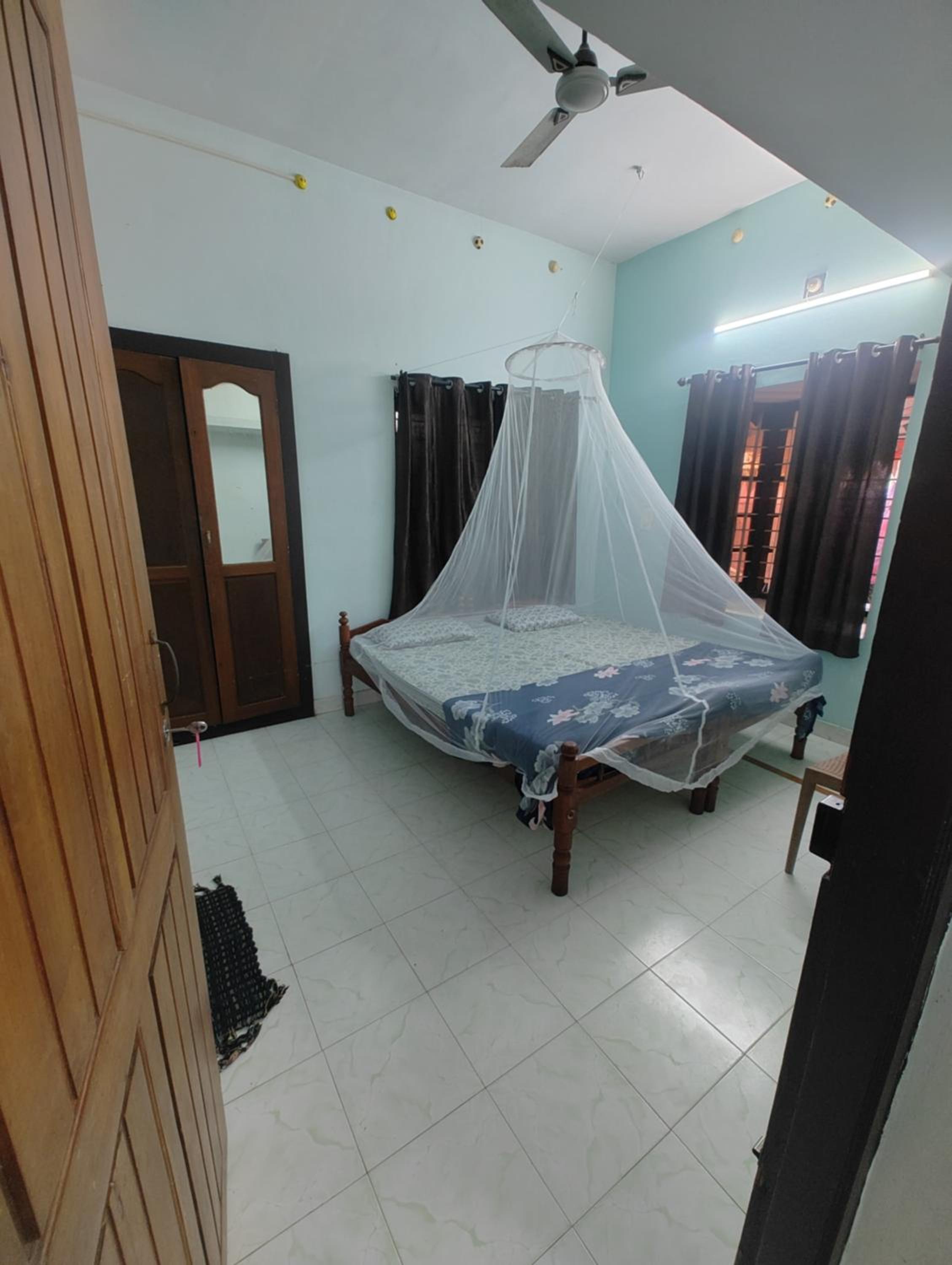 4-Bed Female Dormitory Room photo 3