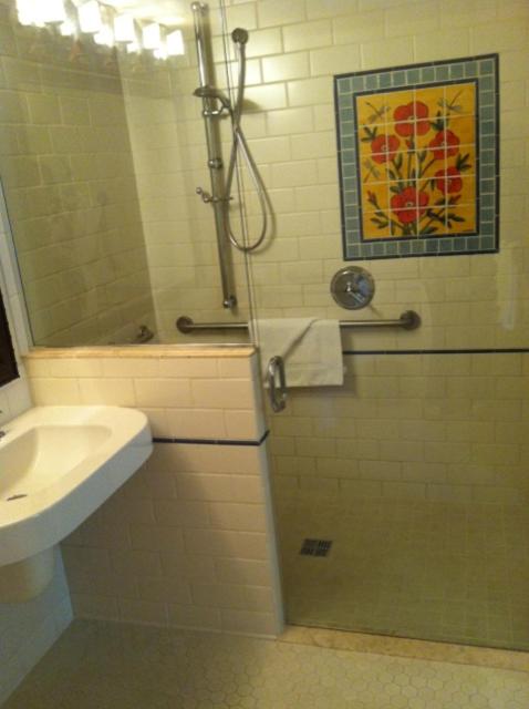 Standard Double Room with Two Double Beds - Photo 4