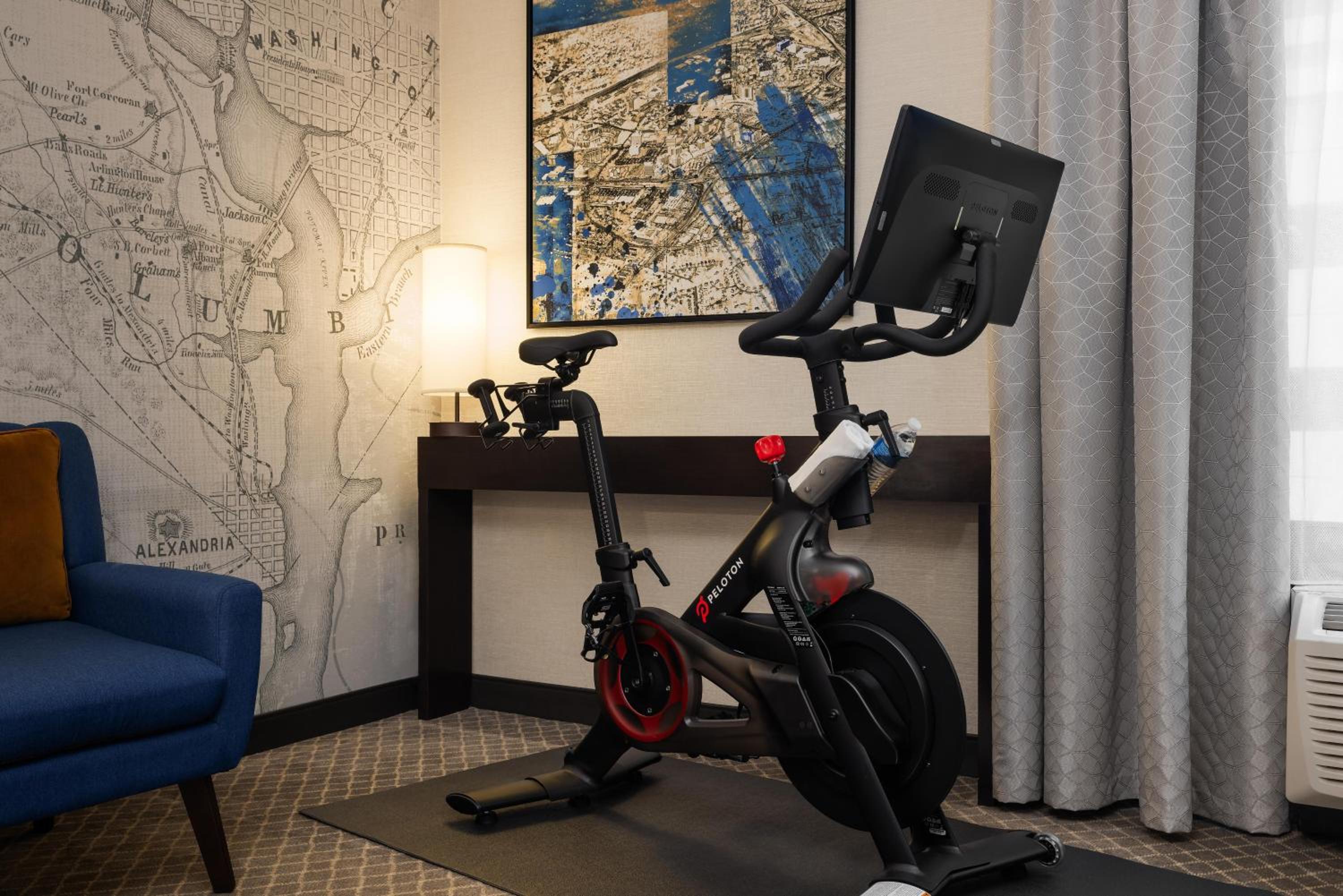 King Room with Peloton Bike - Photo 5