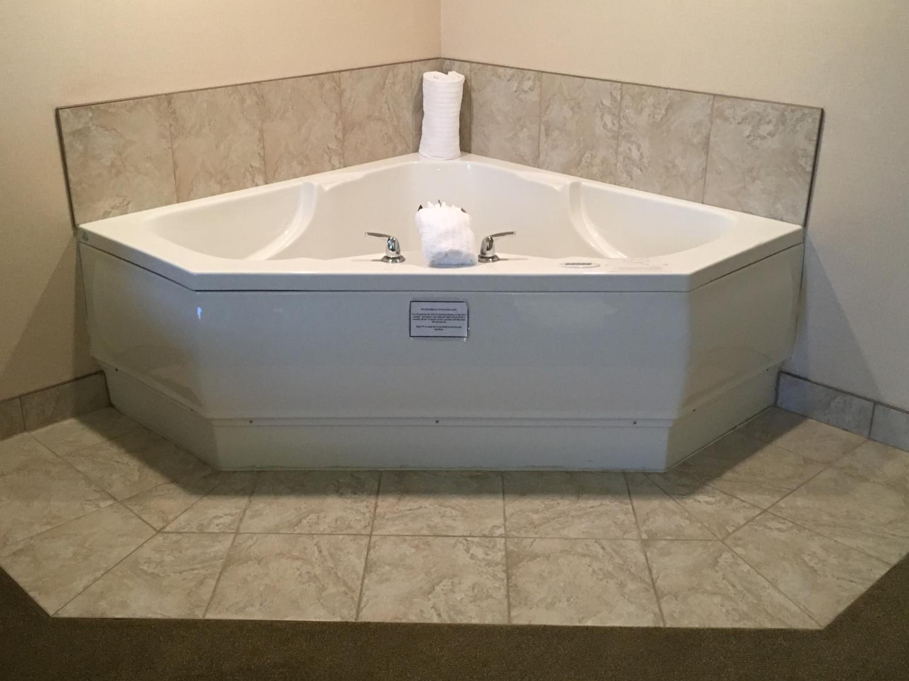 Executive King Room with Whirlpool photo 2