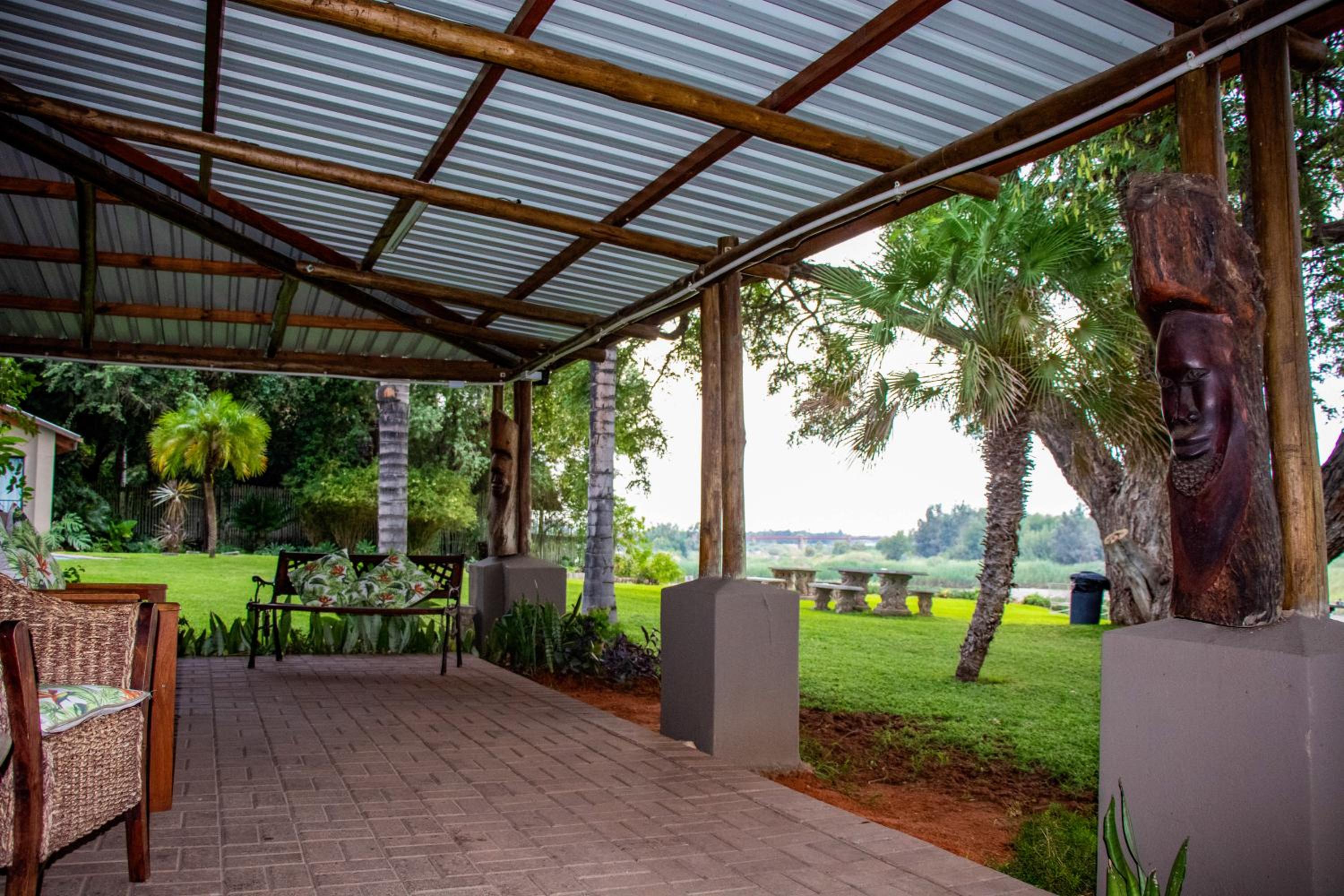 Standard Family Room photo 1