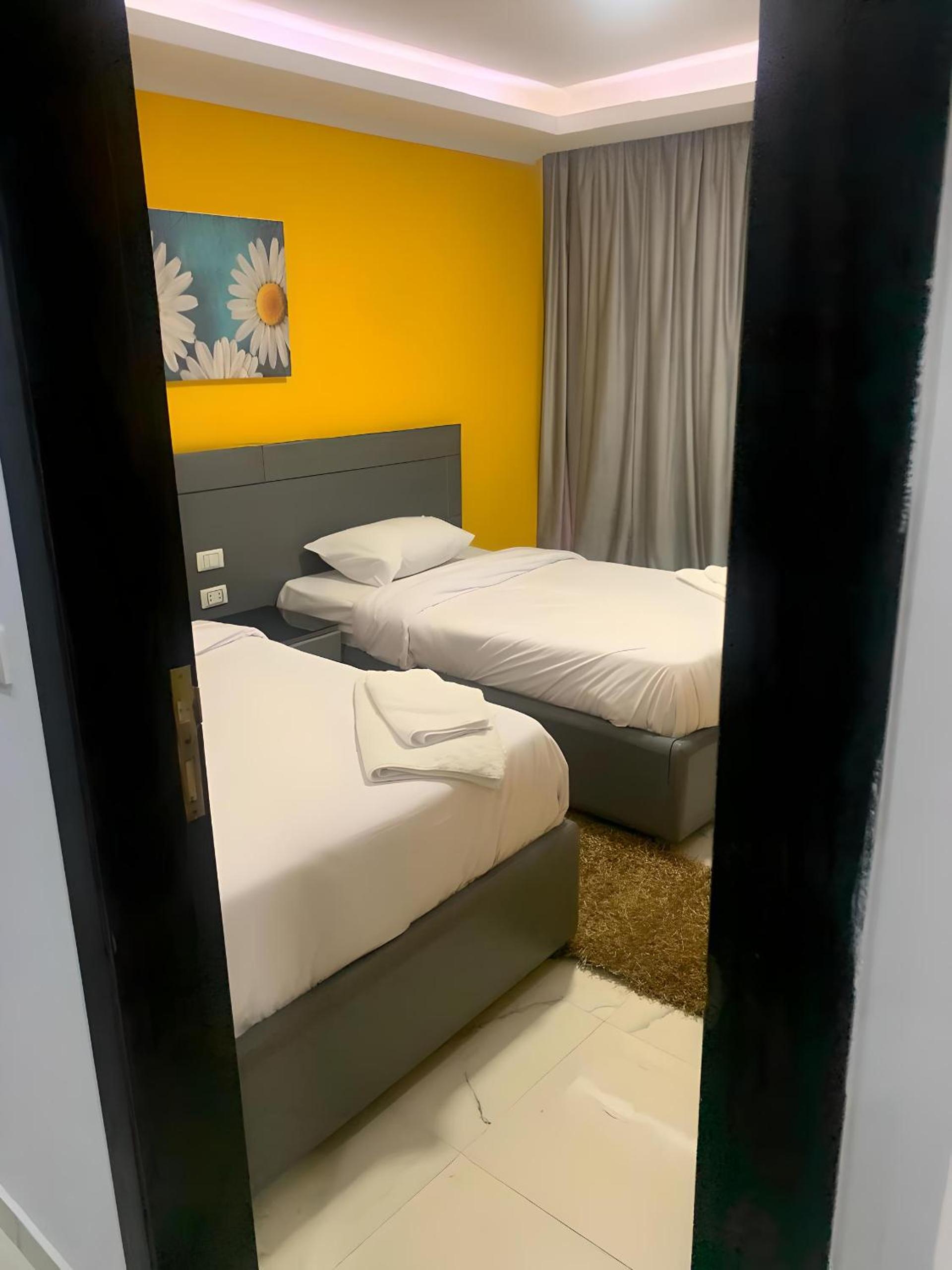Deluxe Family Suite