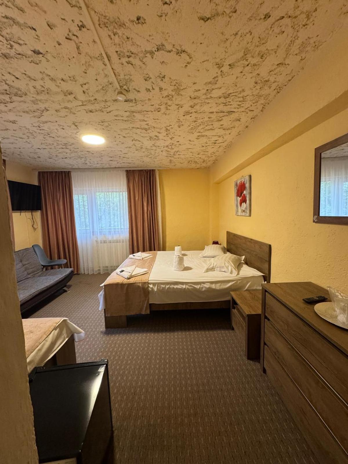 Standard Triple Room photo 2