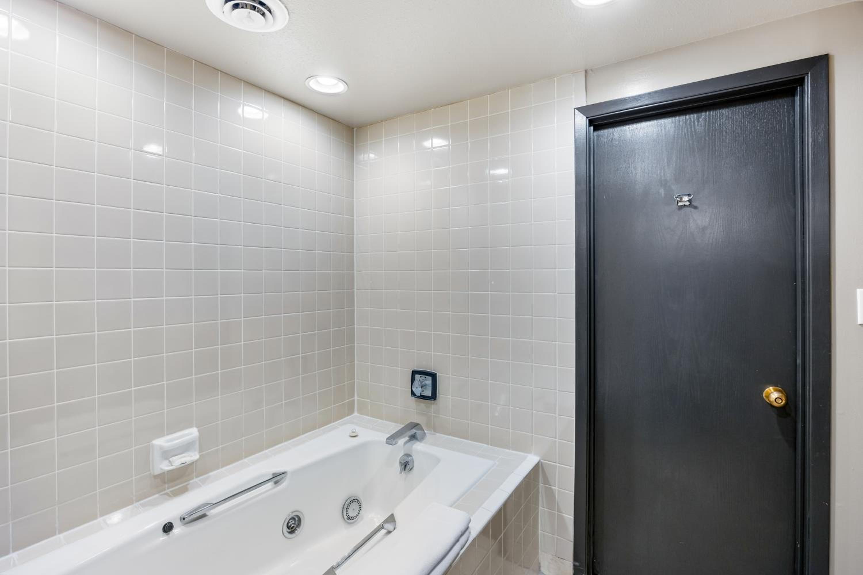 King Room - Disability Access - Photo 1