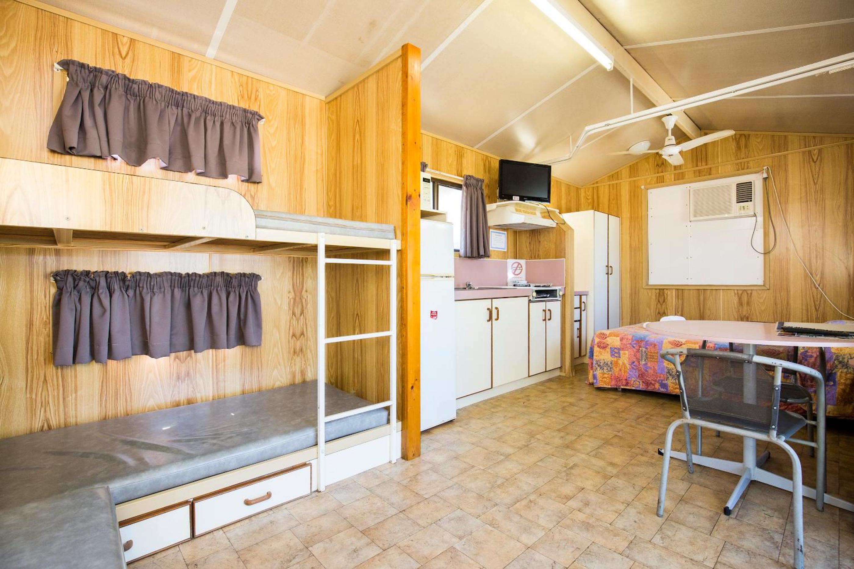 Bungalow photo 1