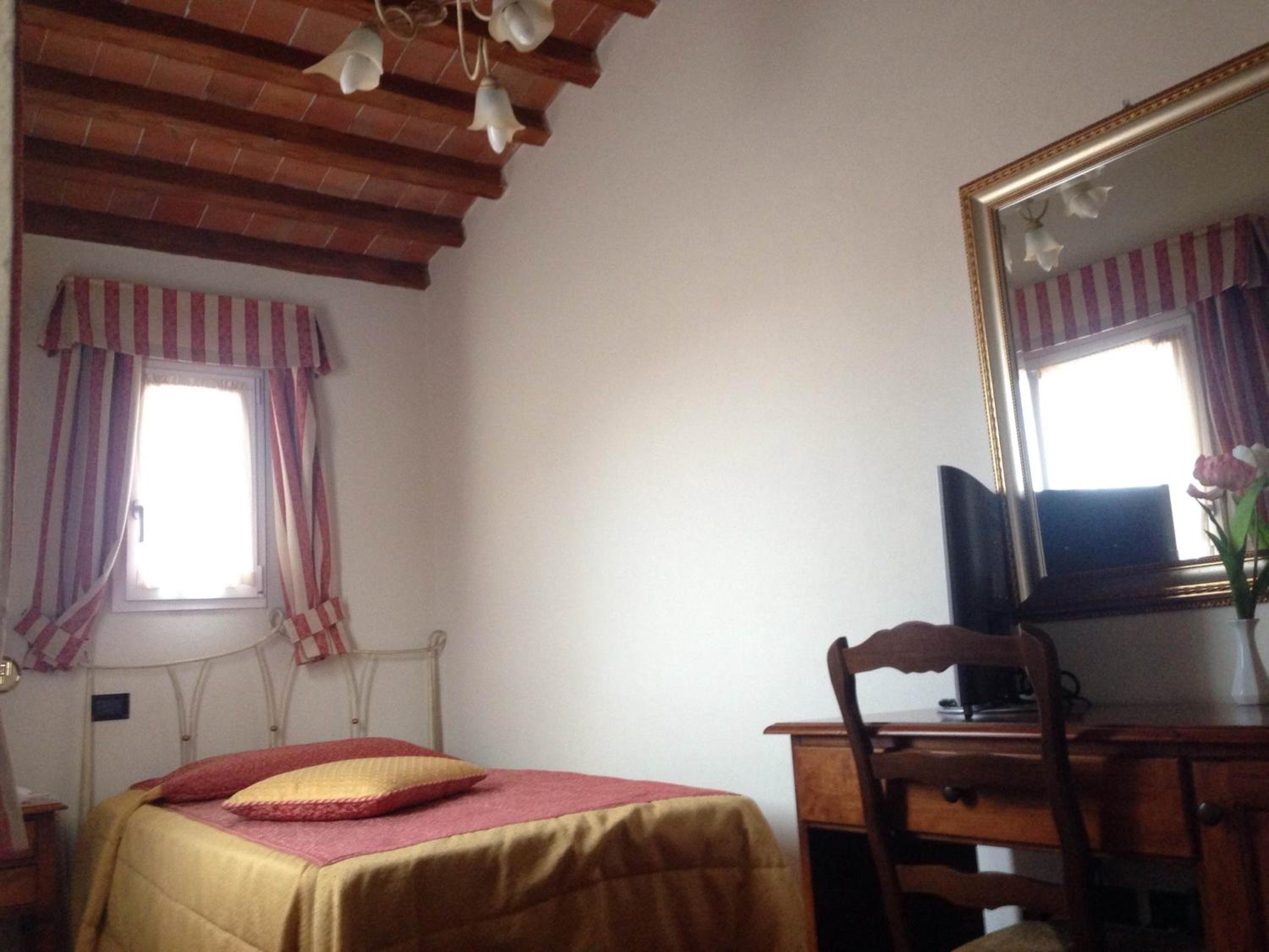 Deluxe Single Room