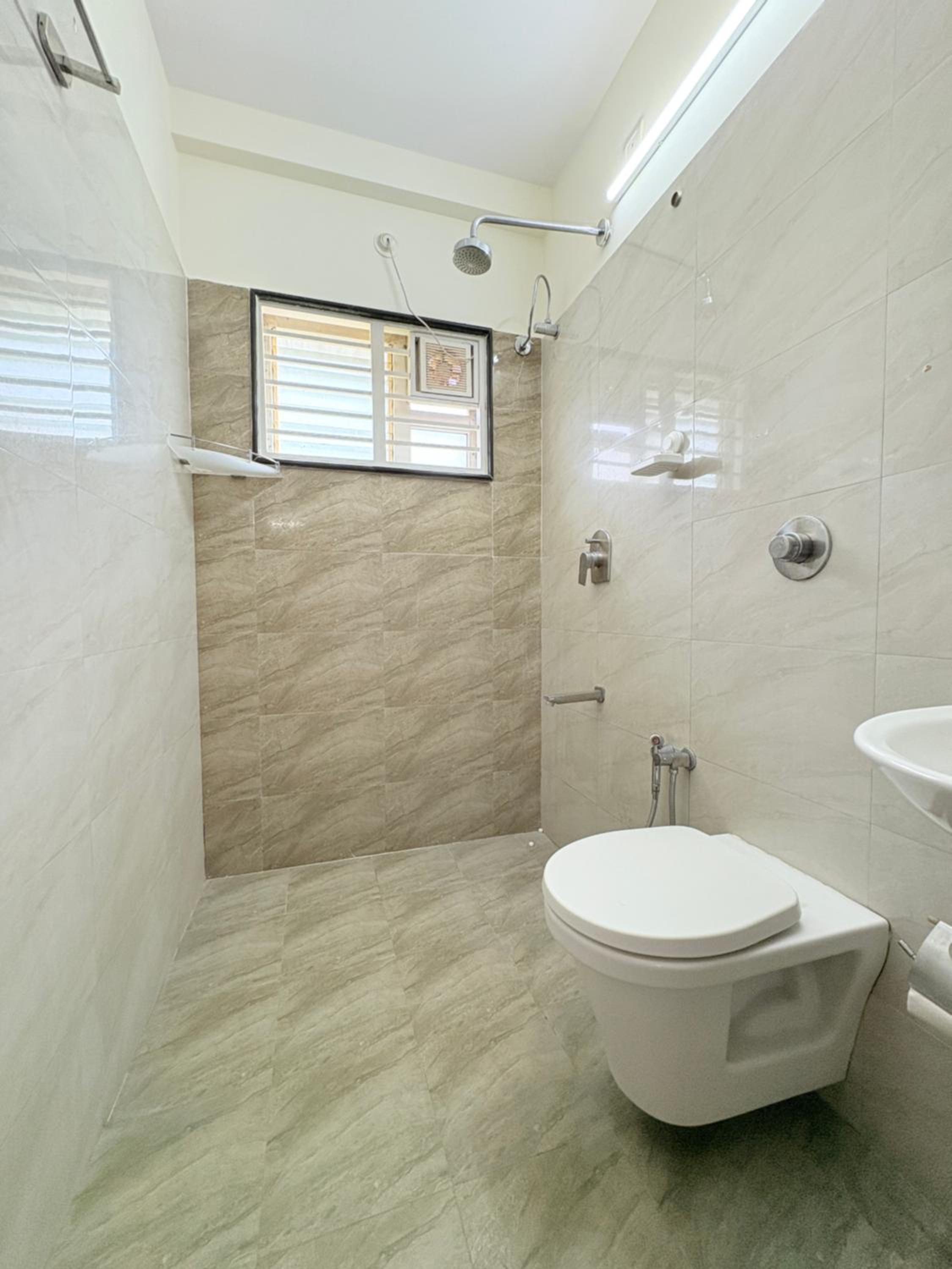 Deluxe One-Bedroom Apartment - Photo 5