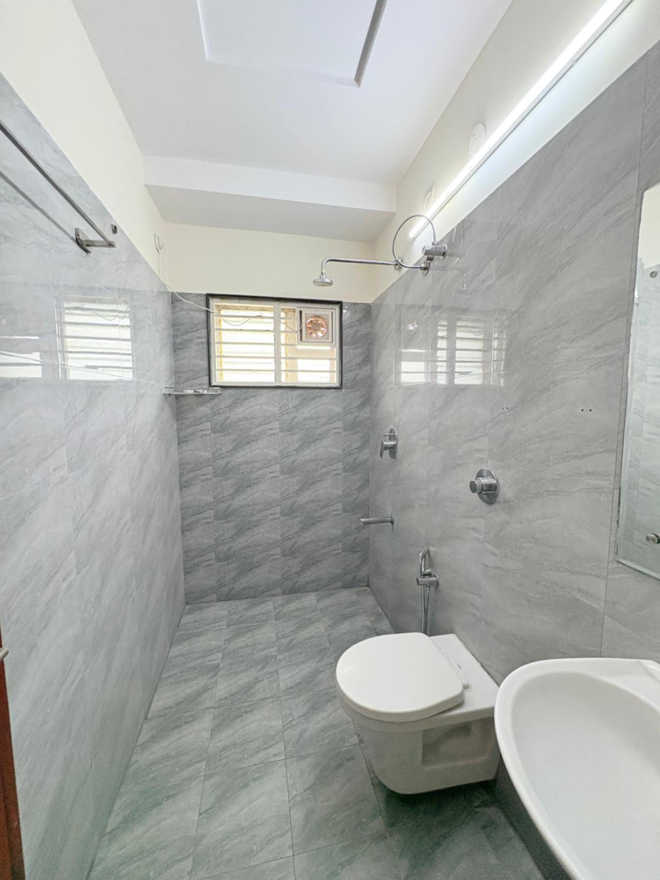 Deluxe One-Bedroom Apartment - Photo 6